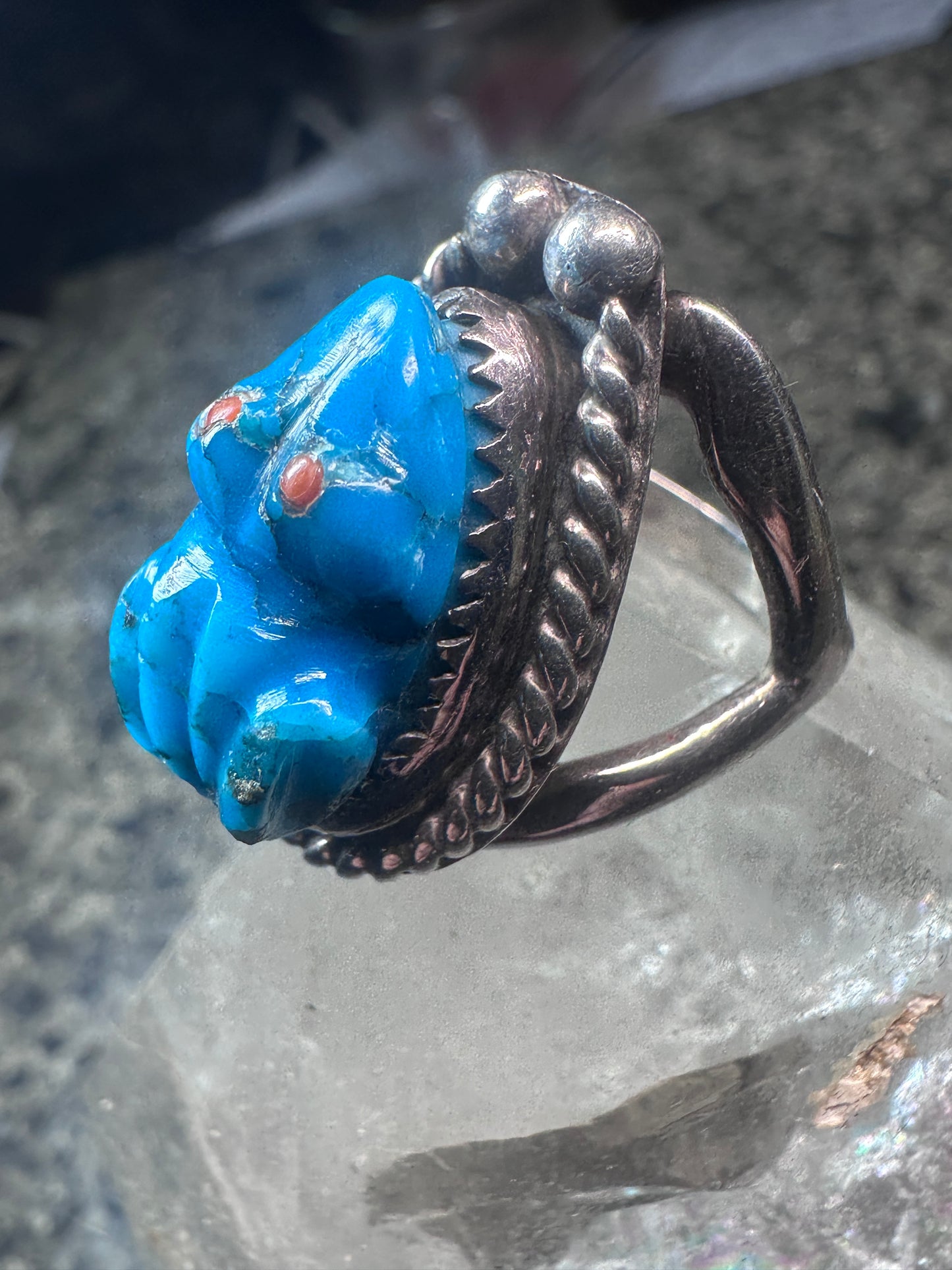 Carved Frog ring coral Inlaid eyes size 5.75 pinky Sterling silver women girls
