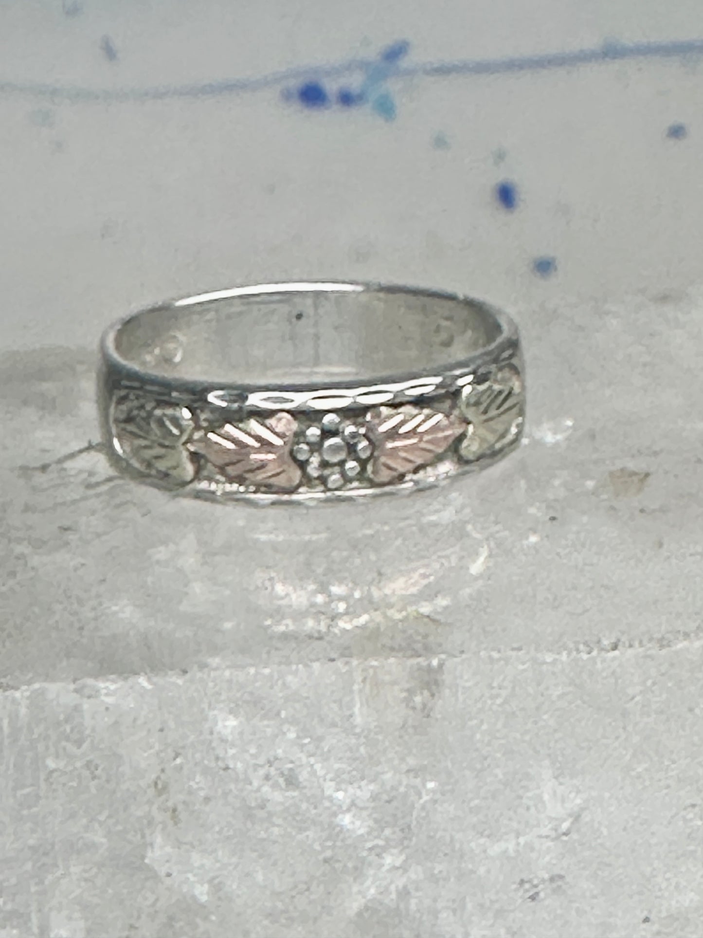 Black Hills Gold ring leaves wedding band size 12 sterling silver women men