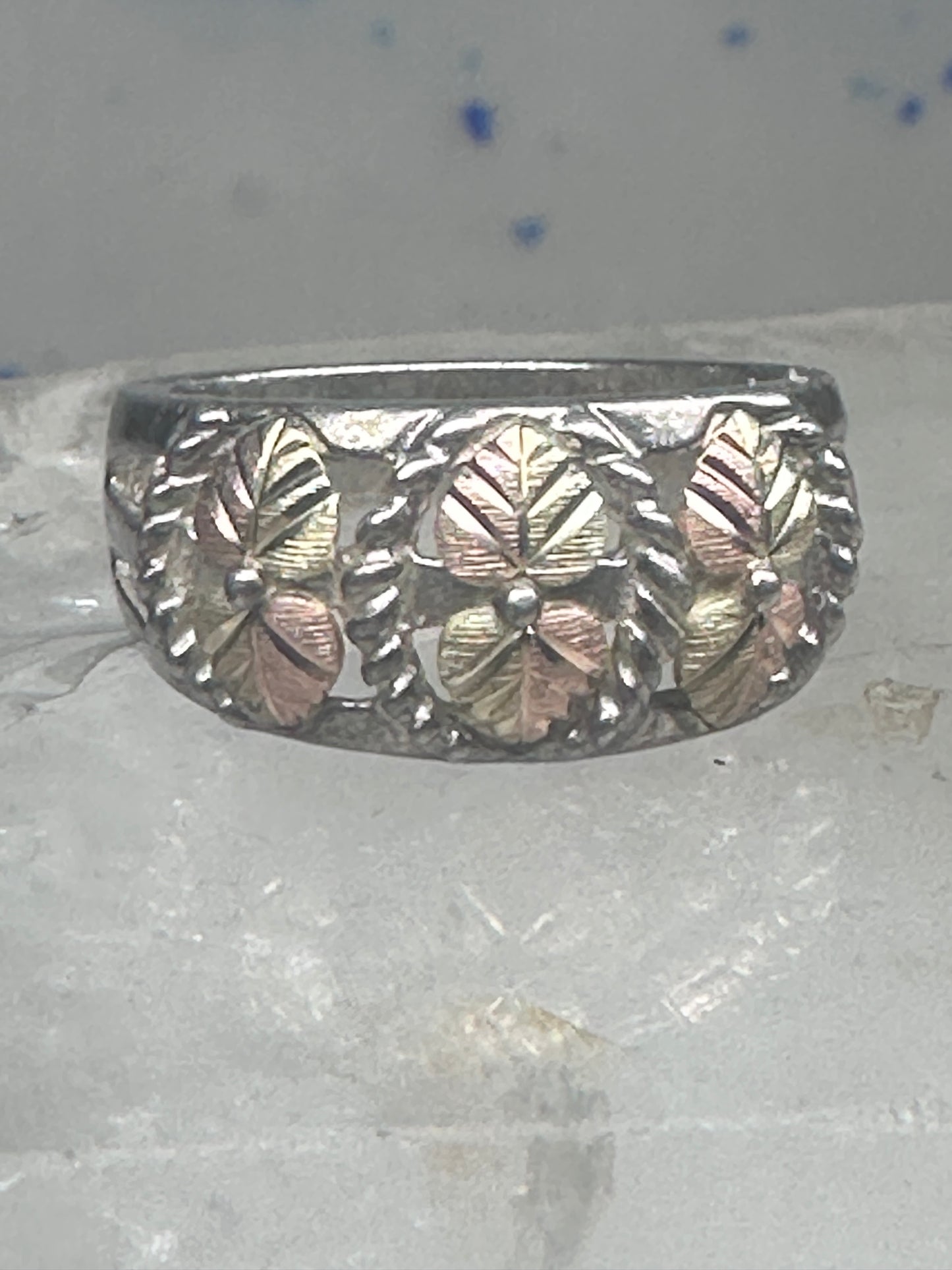 Black Hills Gold ring leaves wedding band size 7 sterling silver women men