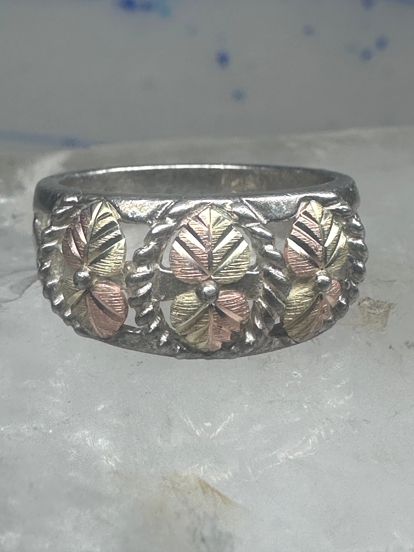 Black Hills Gold ring leaves wedding band size 7 sterling silver women men