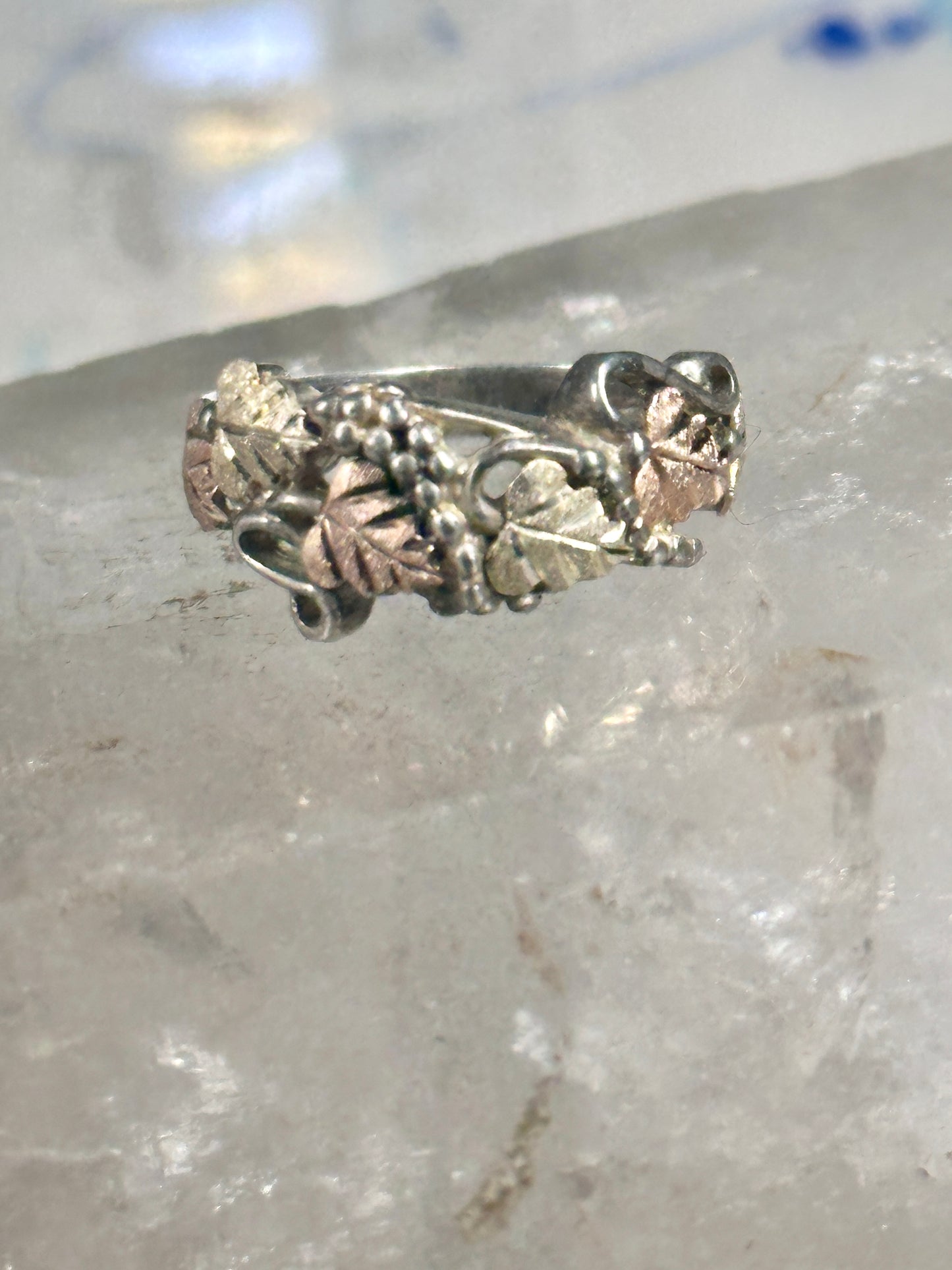 Black Hills Gold ring Leaves band size 6 sterling silver women girls