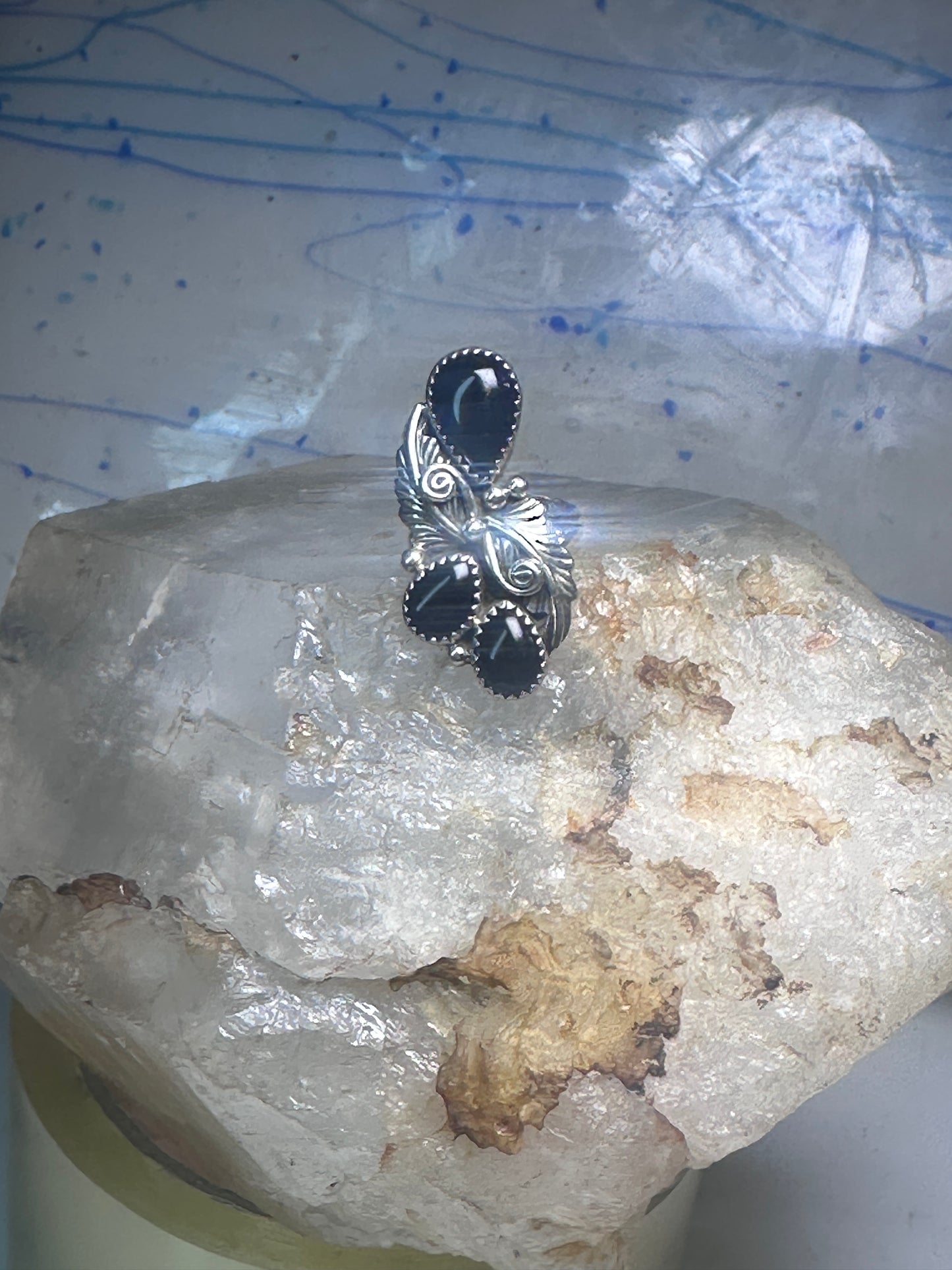 Vintage onyx ring Navajo size 5.5 feathers leaves Sterling silver women