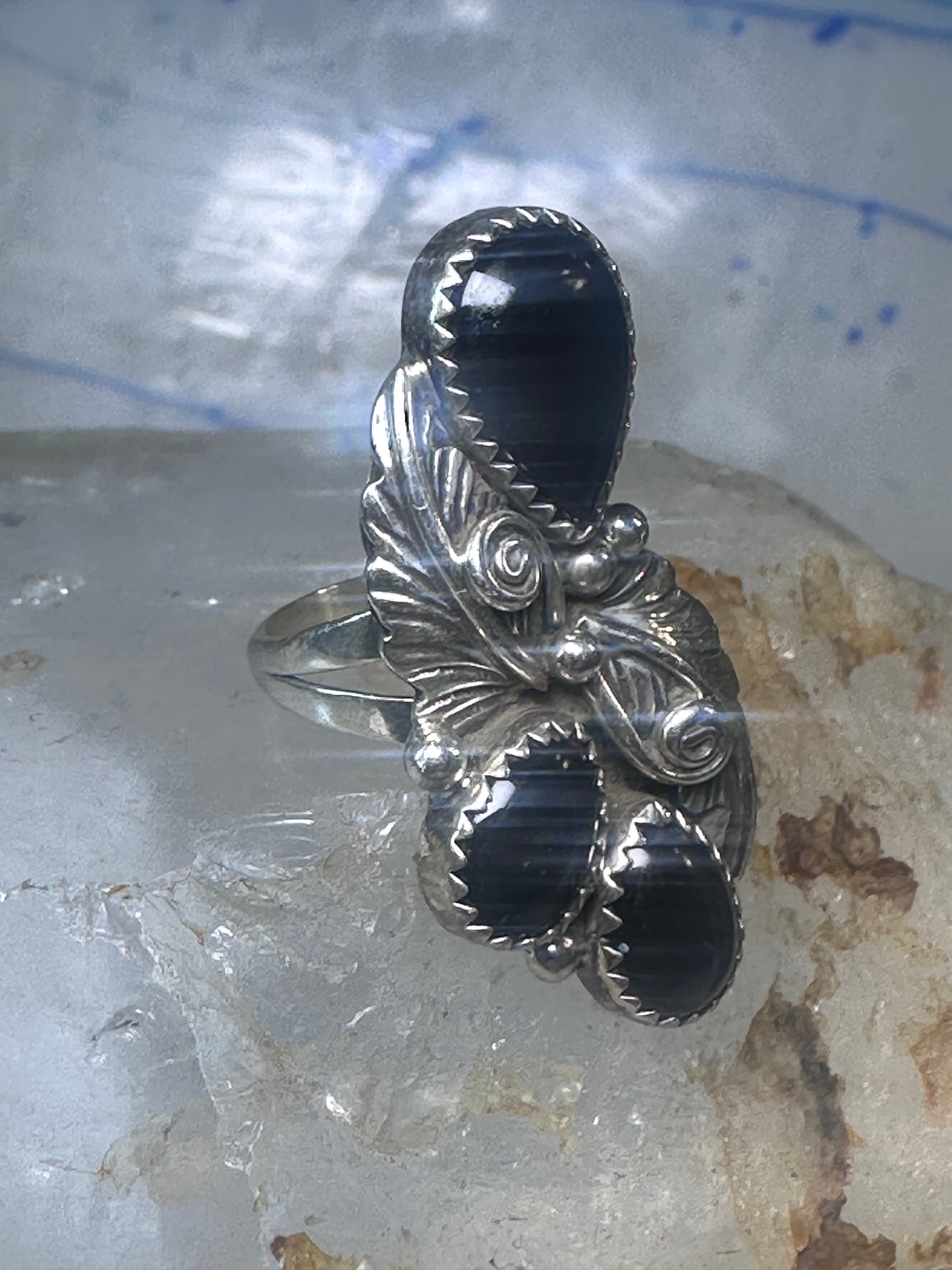 Vintage onyx ring Navajo size 5.5 feathers leaves Sterling silver women
