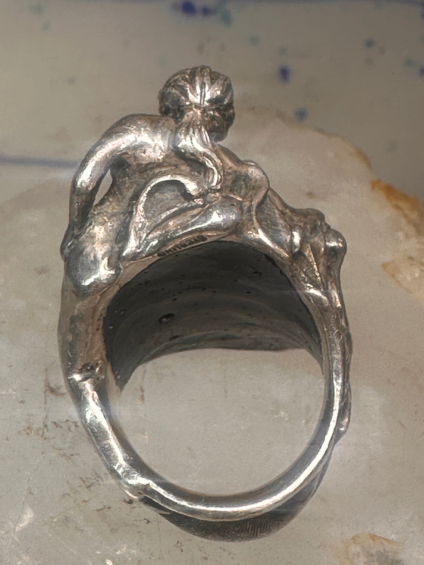 Vintage frog and naked lady ring heavy with green stone size 5 Sterling silver women