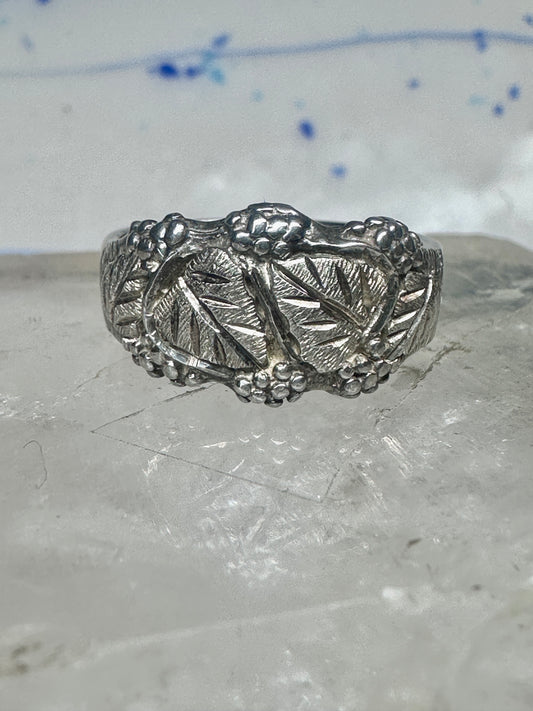 Black Hills gold ring leaves wedding band size 7.5 sterling silver women men