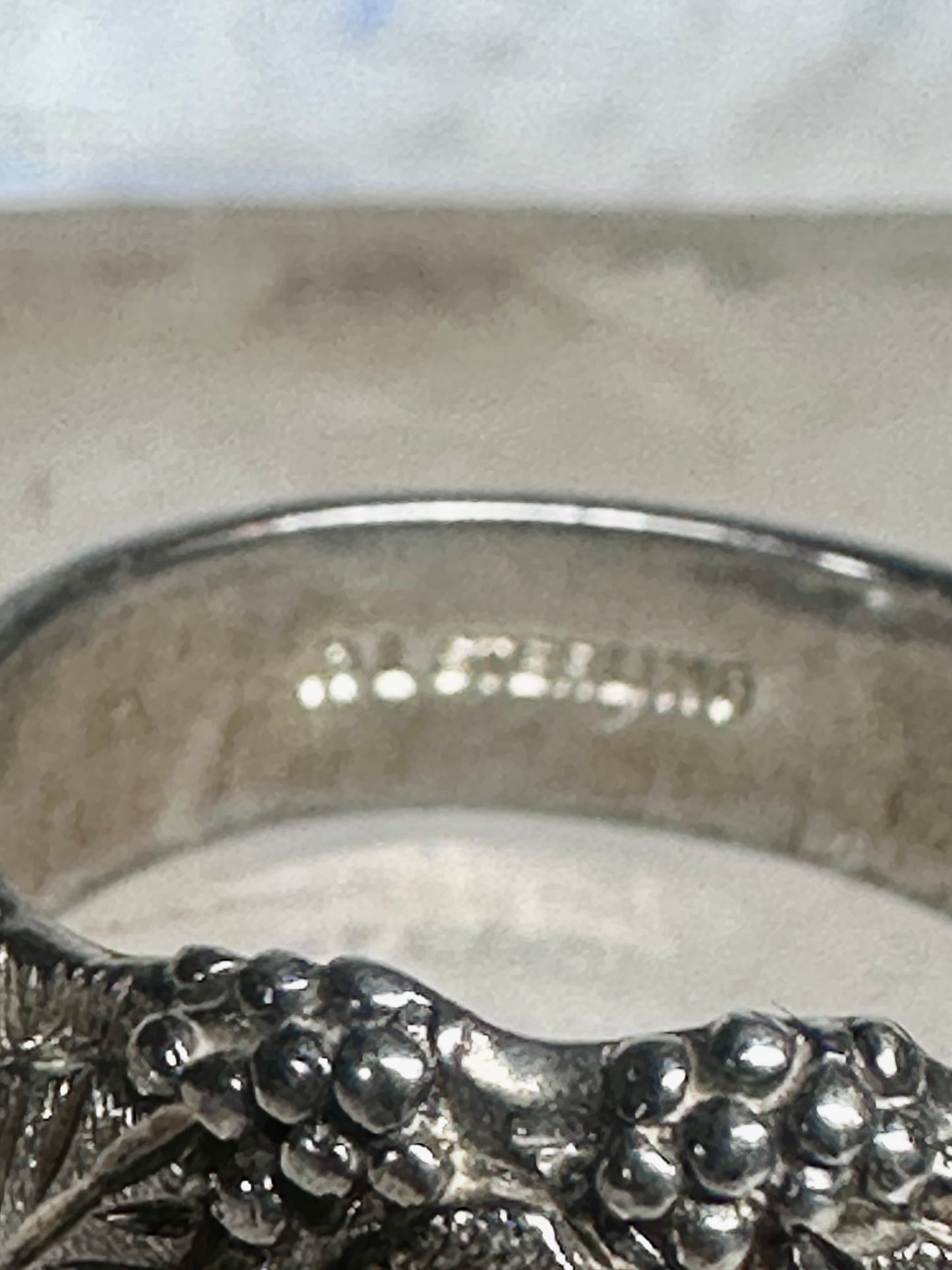 Black Hills gold ring leaves wedding band size 7.5 sterling silver women men