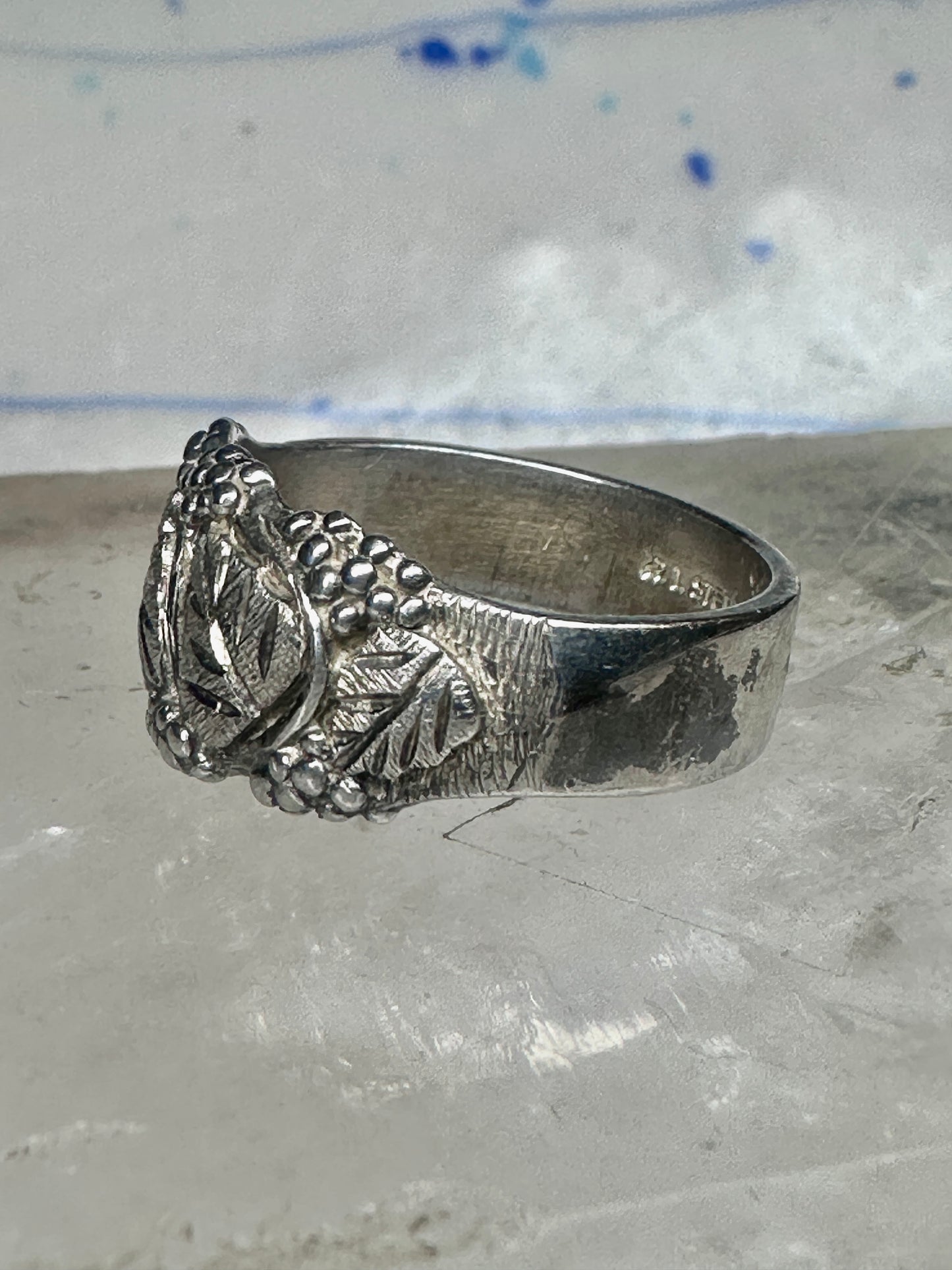 Black Hills gold ring leaves wedding band size 7.5 sterling silver women men