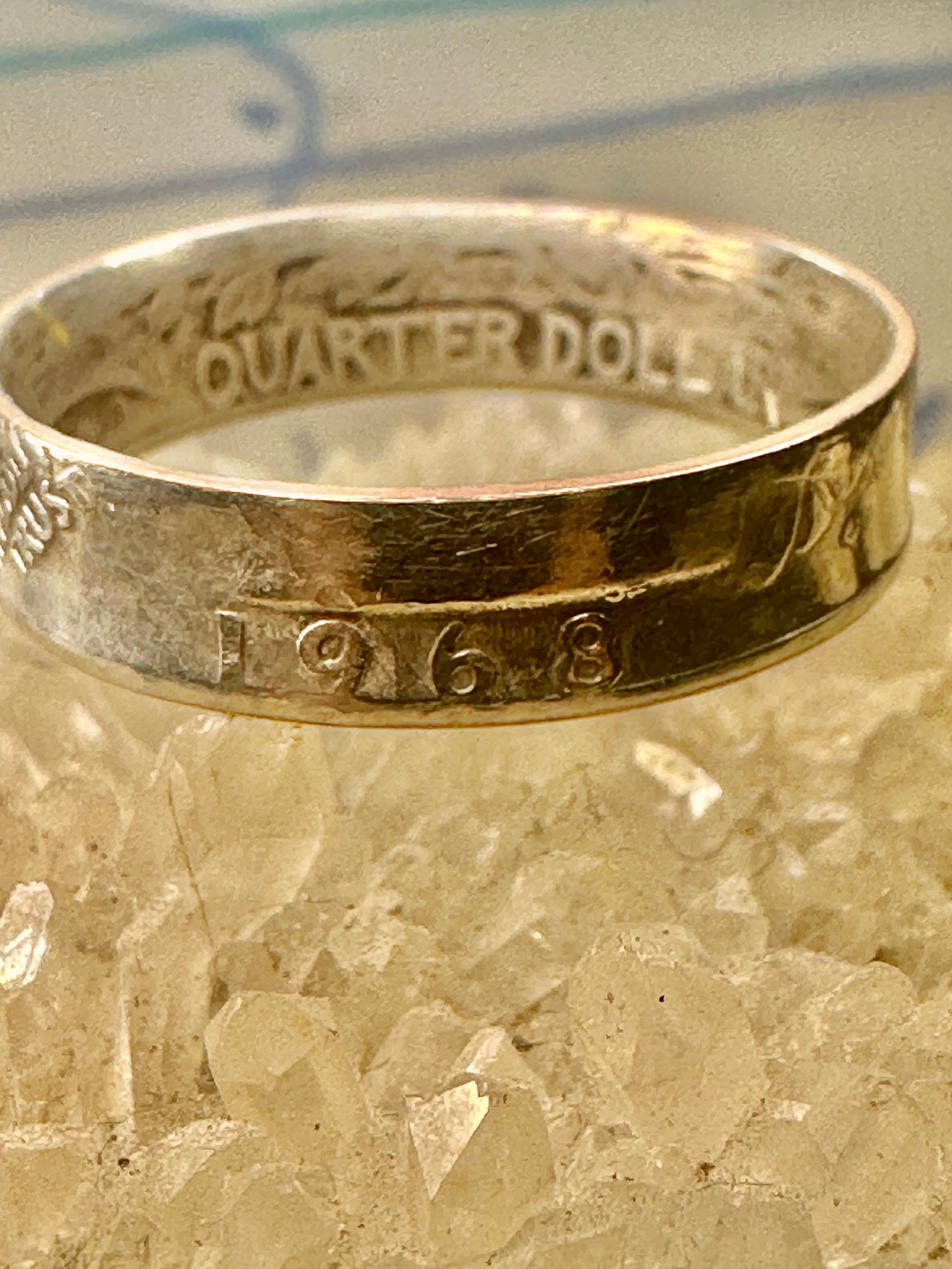 Quarter ring 1968 Liberty USA coin band Trench Art size 9 women