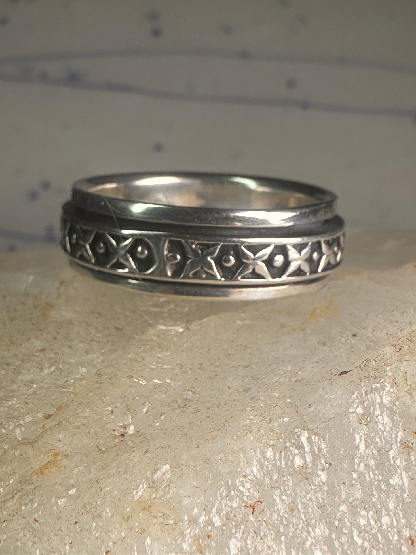 Spinner Ring wedding band XOXO geometric size 12.5 sterling silver women men