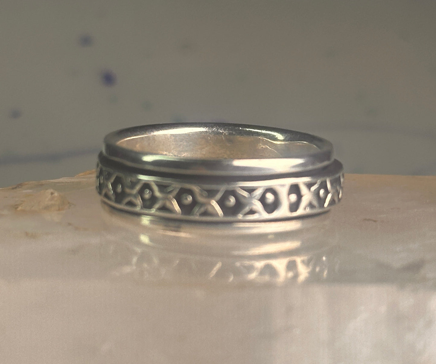 Spinner Ring wedding band XOXO geometric size 12.5 sterling silver women men