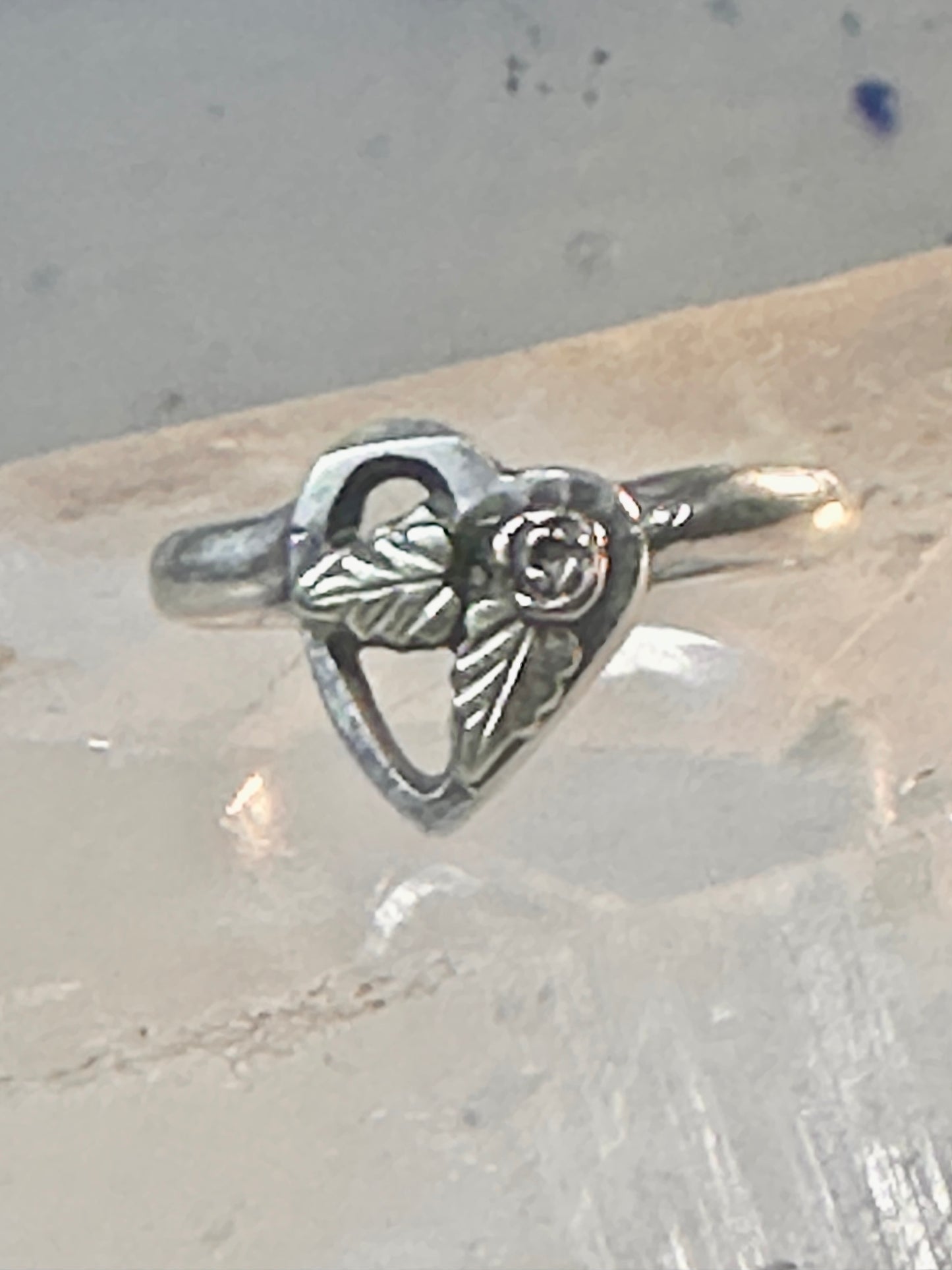Black Hills Gold ring heart leaves band Valentine love ring size 6 Sterling silver women girls