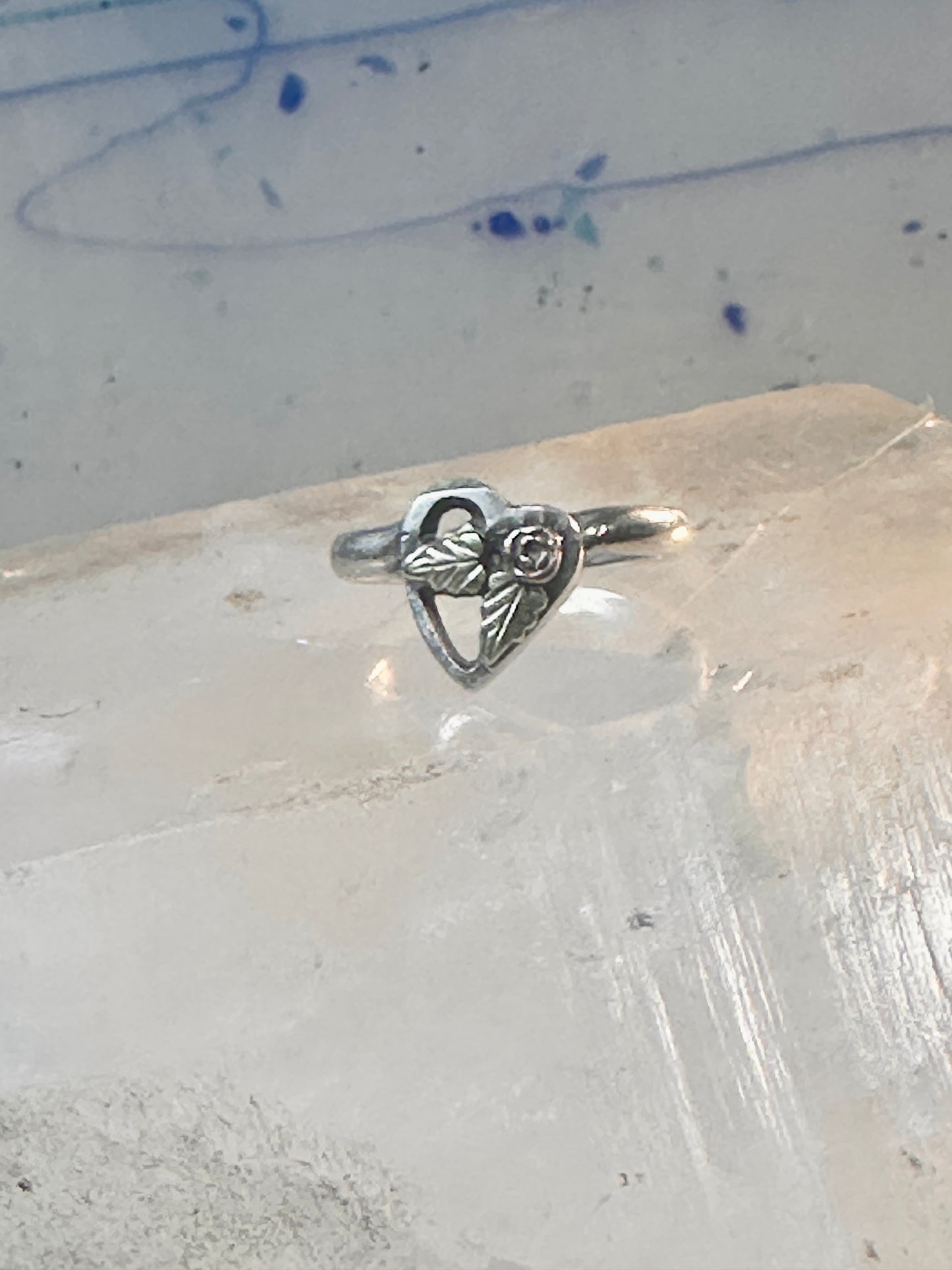 Black Hills Gold ring heart leaves band Valentine love ring size 6 Sterling silver women girls