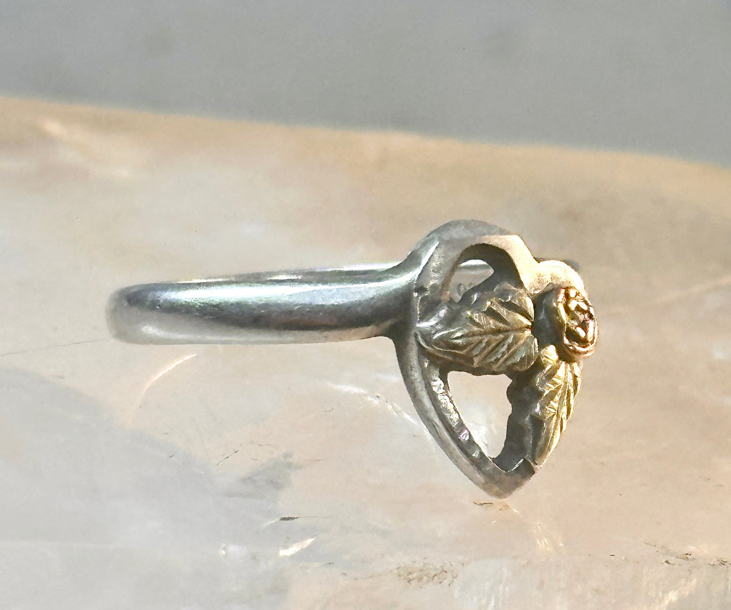 Black Hills Gold ring heart leaves band Valentine love ring size 6 Sterling silver women girls