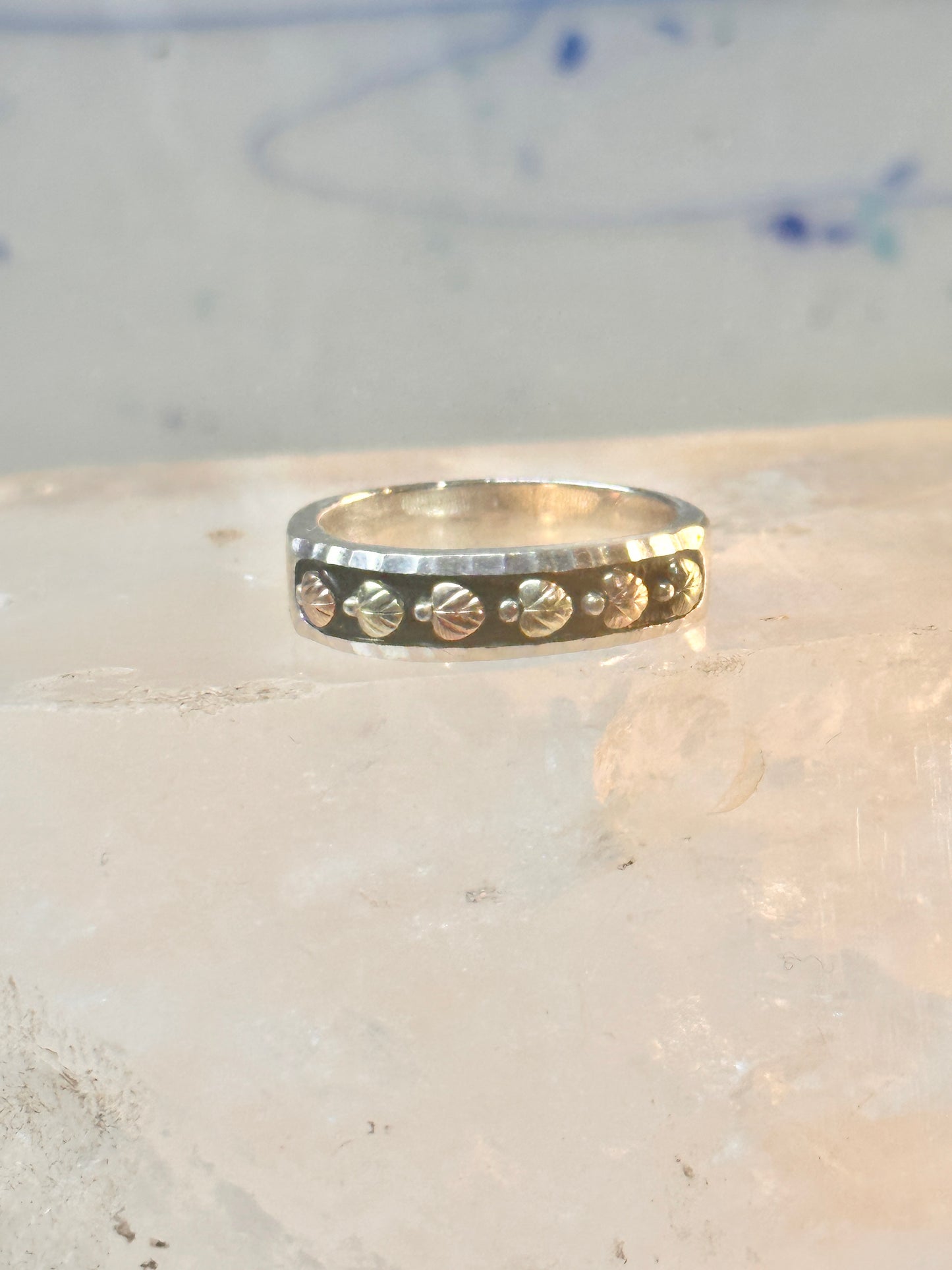 Black Hills Gold ring leaves wedding band love ring size 8 Sterling silver women men