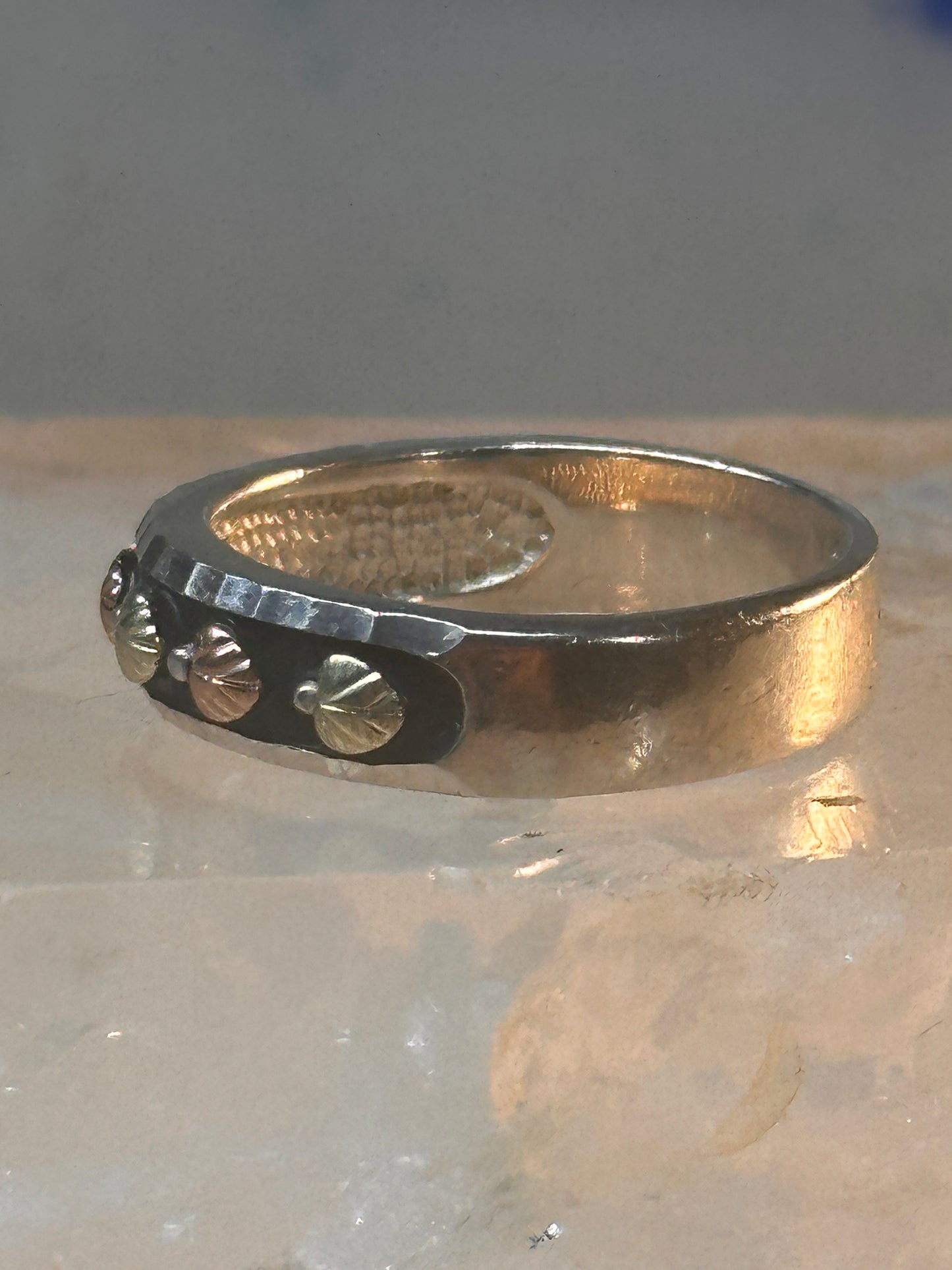 Black Hills Gold ring leaves wedding band love ring size 8 Sterling silver women men