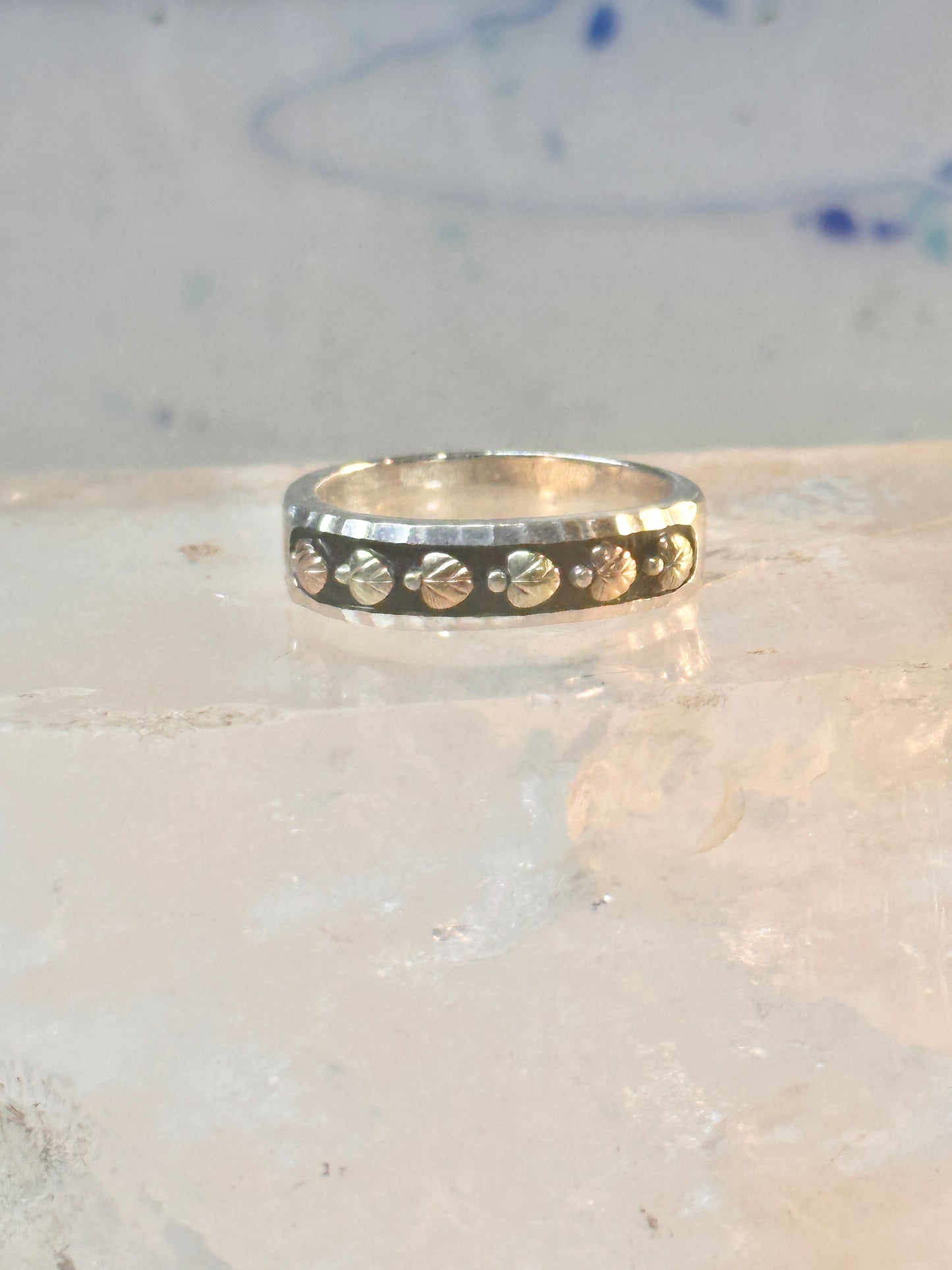 Black Hills Gold ring leaves wedding band love ring size 8 Sterling silver women men