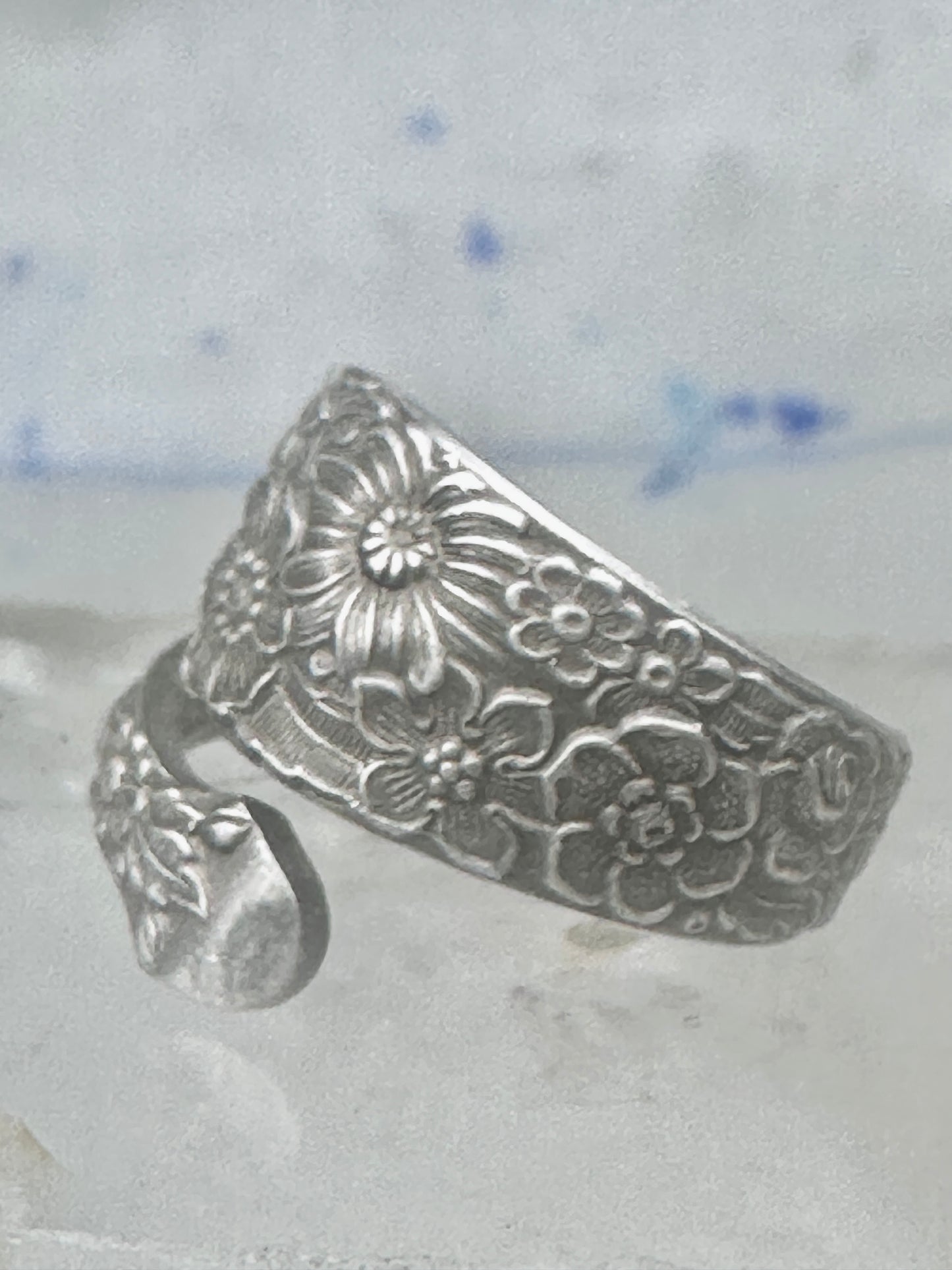 Spoon ring floral band size 7 Alvin flowers band sterling silver women