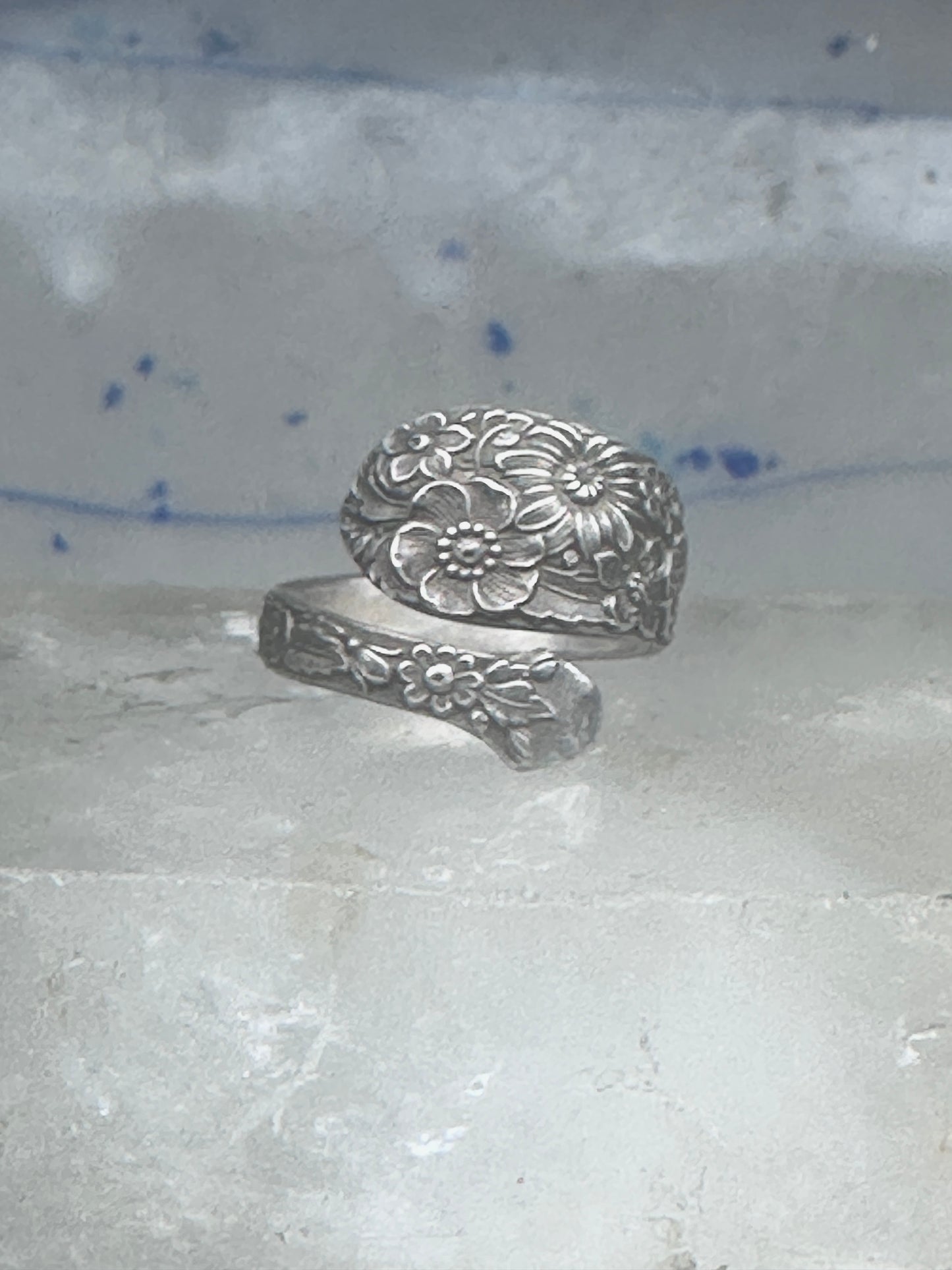 Spoon ring floral band size 7 Alvin flowers band sterling silver women