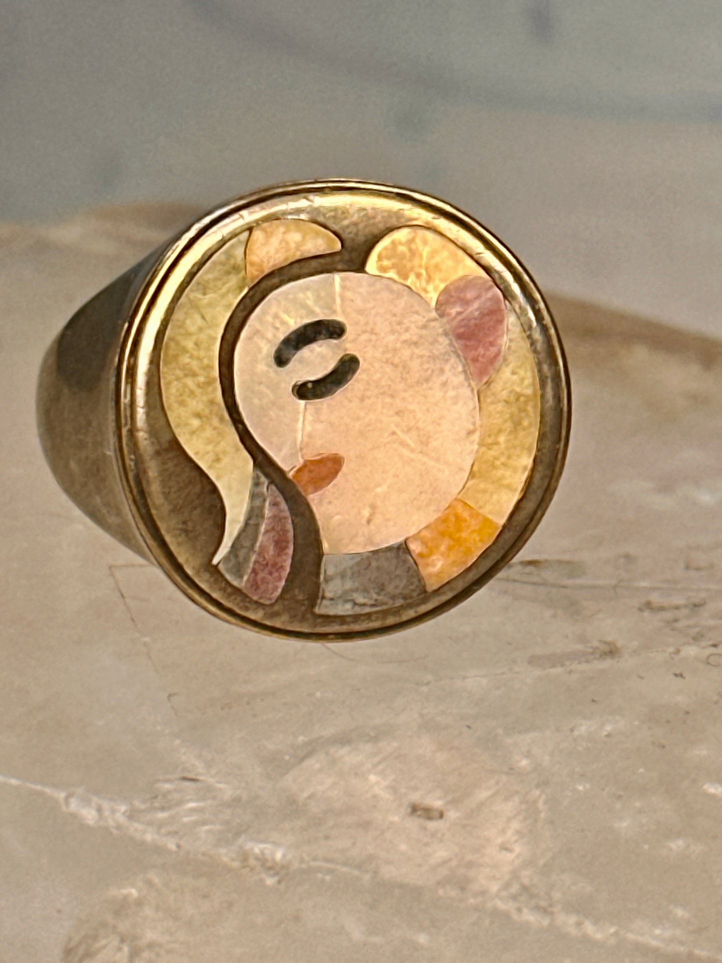 Eric Grossbardt face ring size 5 mop spiny oyster sterling silver detailed w18K women