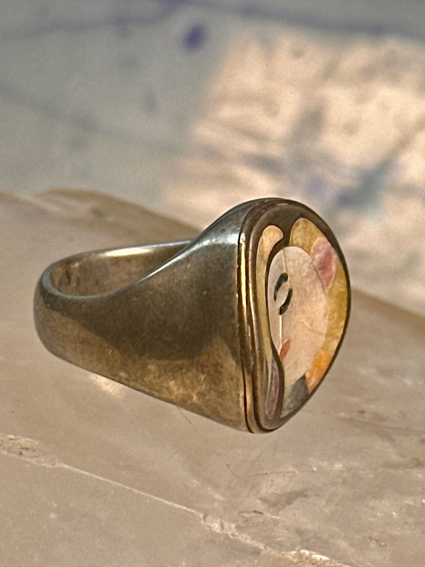 Eric Grossbardt face ring size 5 mop spiny oyster sterling silver detailed w18K women