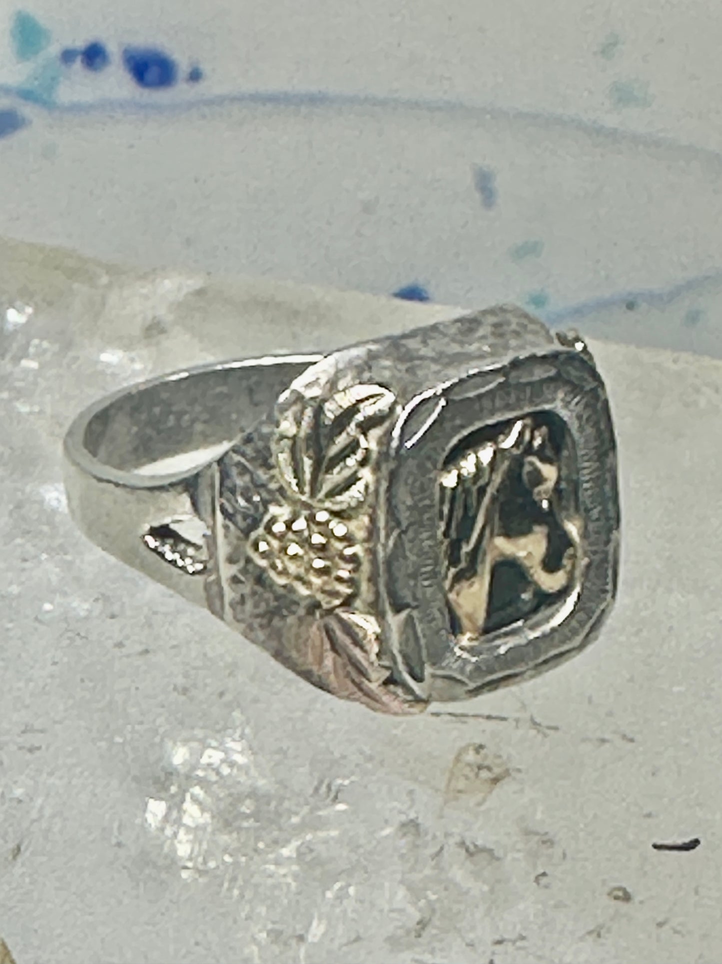 Black Hills Gold Ring onyx horse leaves cowgirl band sterling silver size 6 women