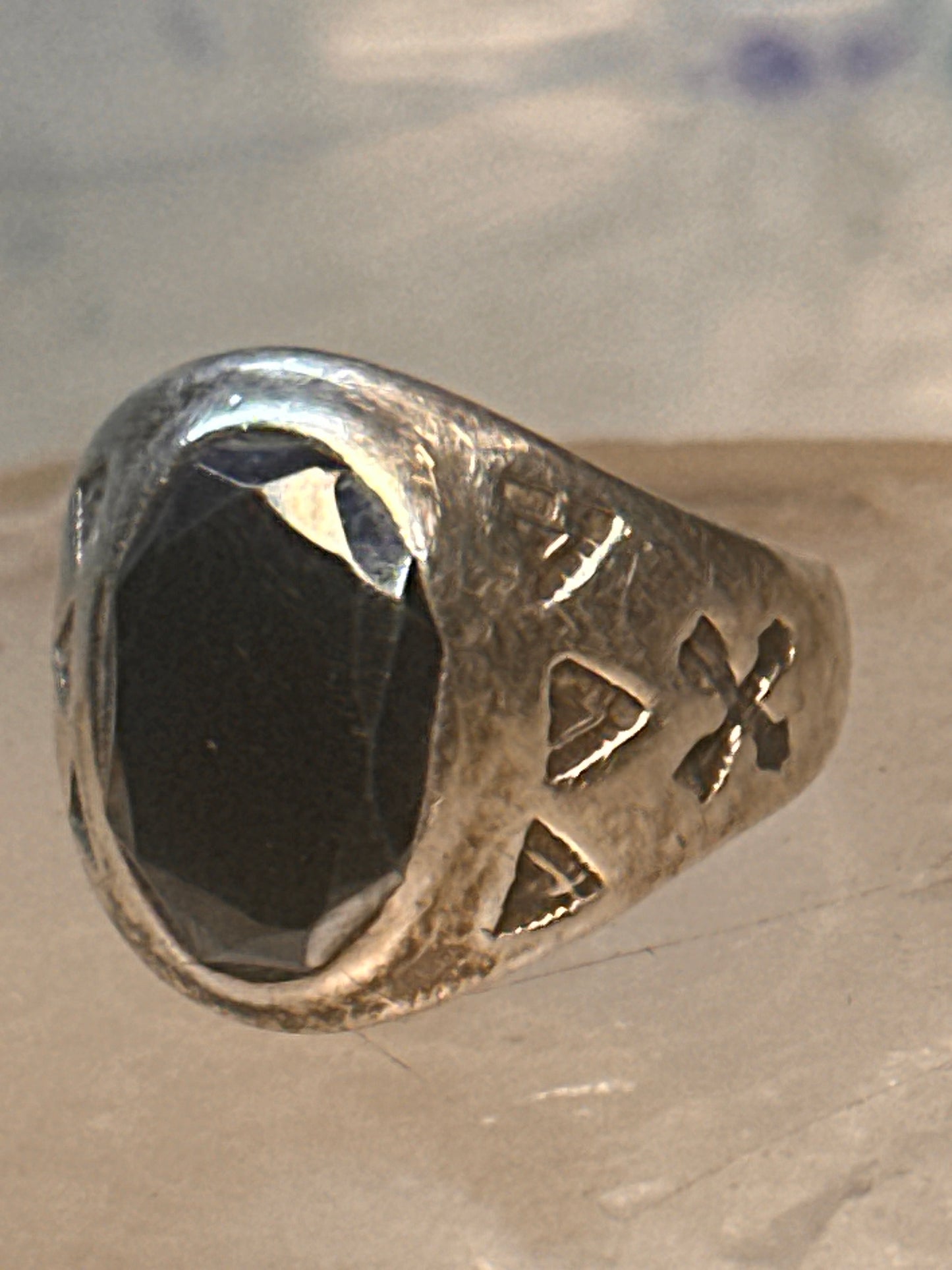 Onyx ring Navajo size 9.25 crossed arrows band sterling silver women men