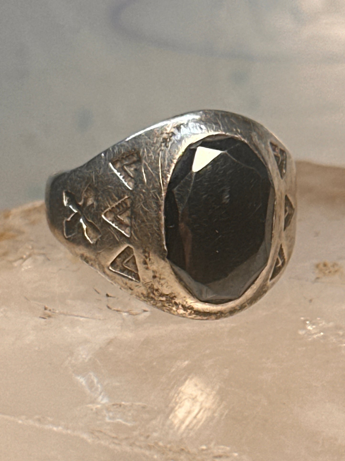 Onyx ring Navajo size 9.25 crossed arrows band sterling silver women men