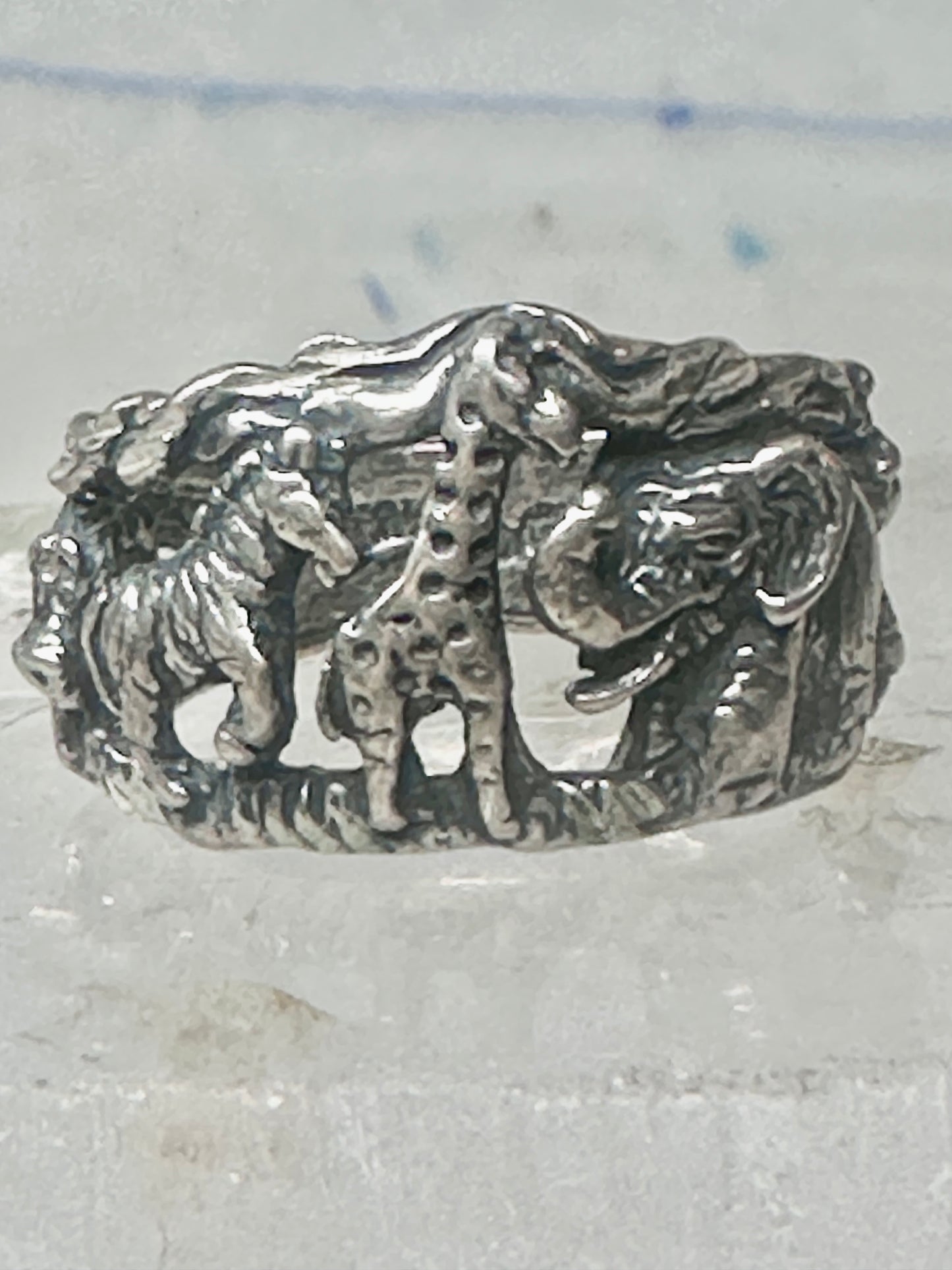 Animal ring Ted Ott Navajo size 5.5 Safari elephant giraffe horse zebra? hippo tiger sterling