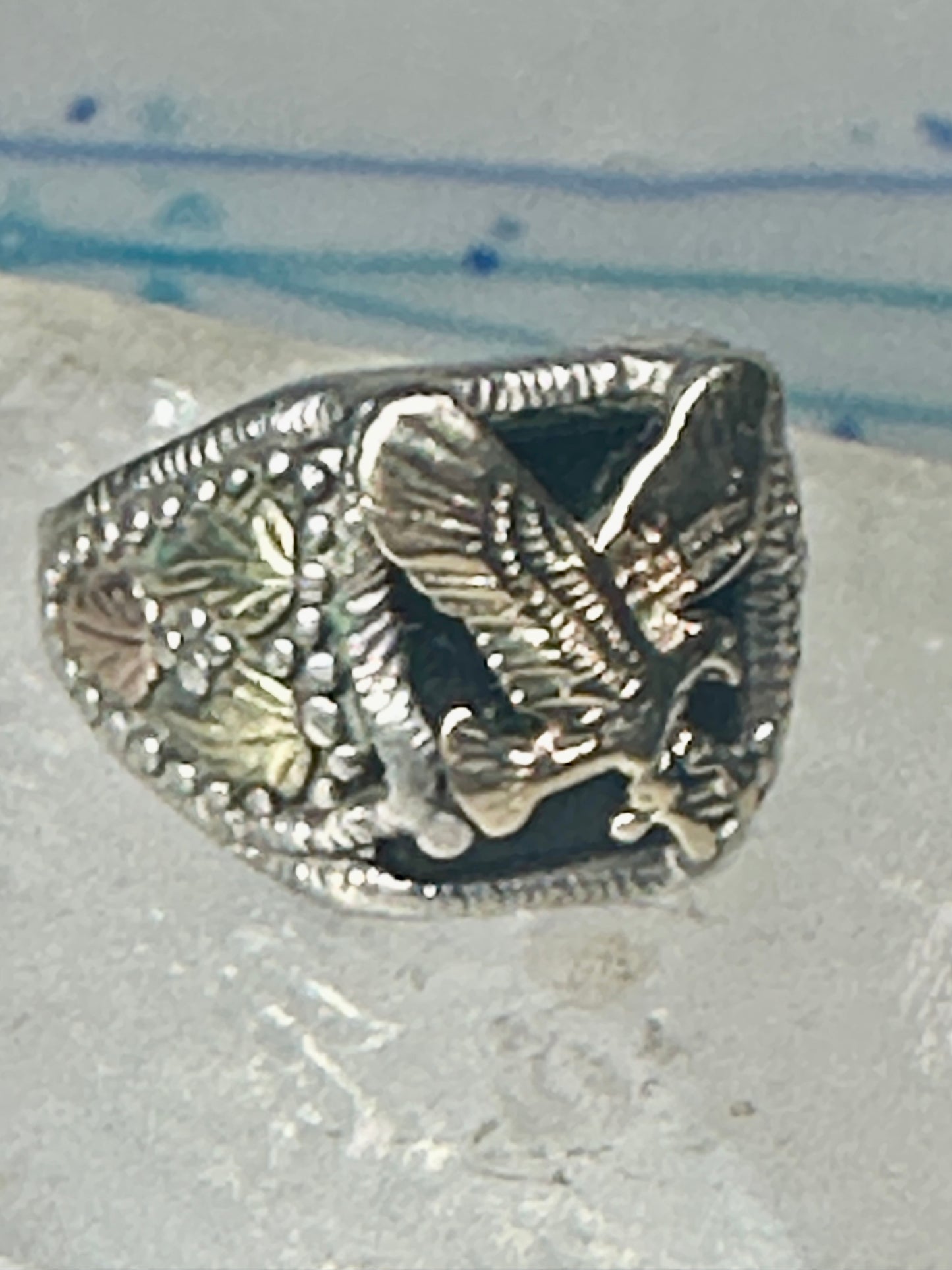 Black Hills Gold Ring eagle leaves Onyx band sterling silver size 8.75 men women
