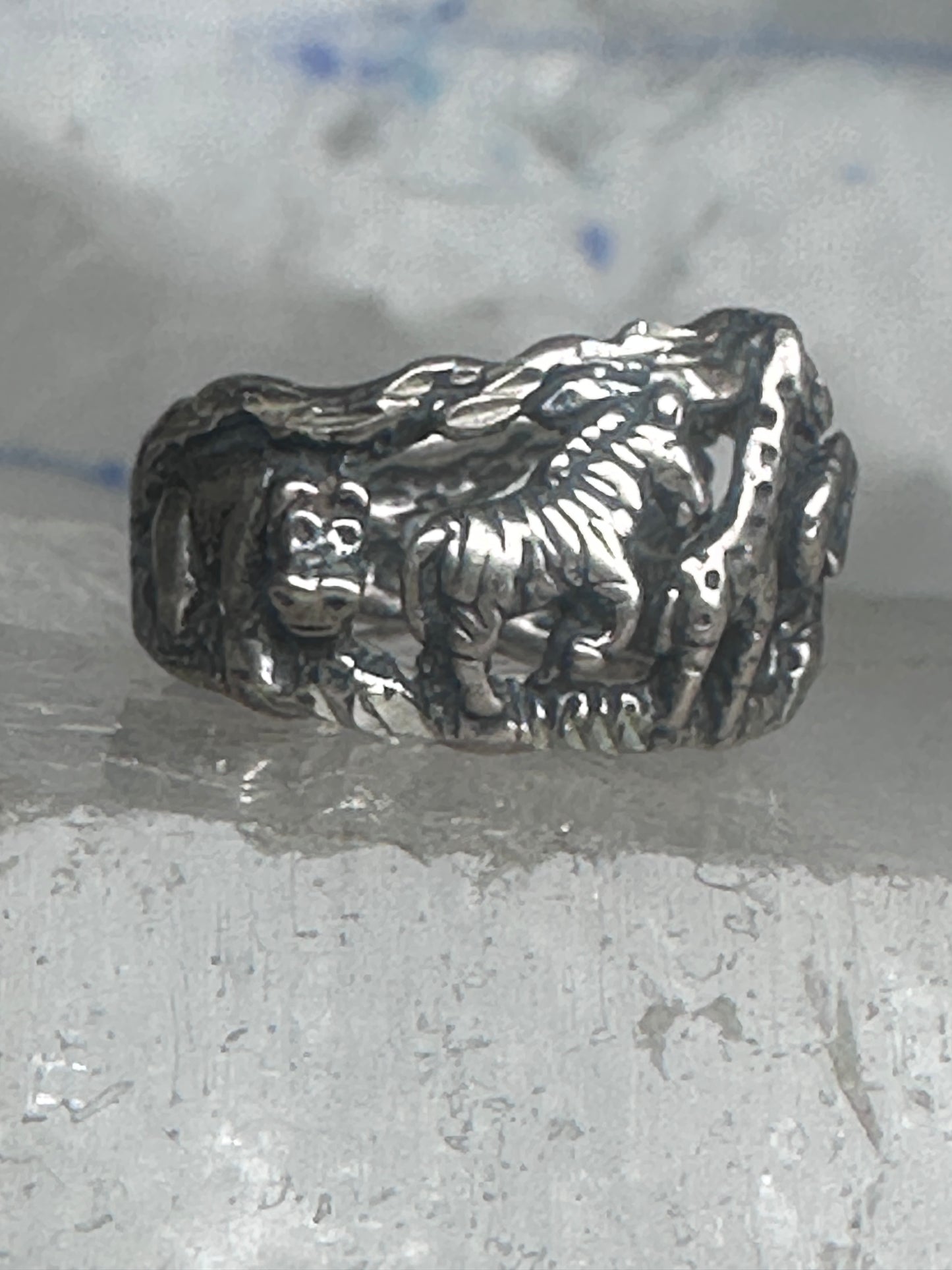 Animal ring Ted Ott Navajo size 5.5 Safari elephant giraffe horse zebra? hippo tiger sterling
