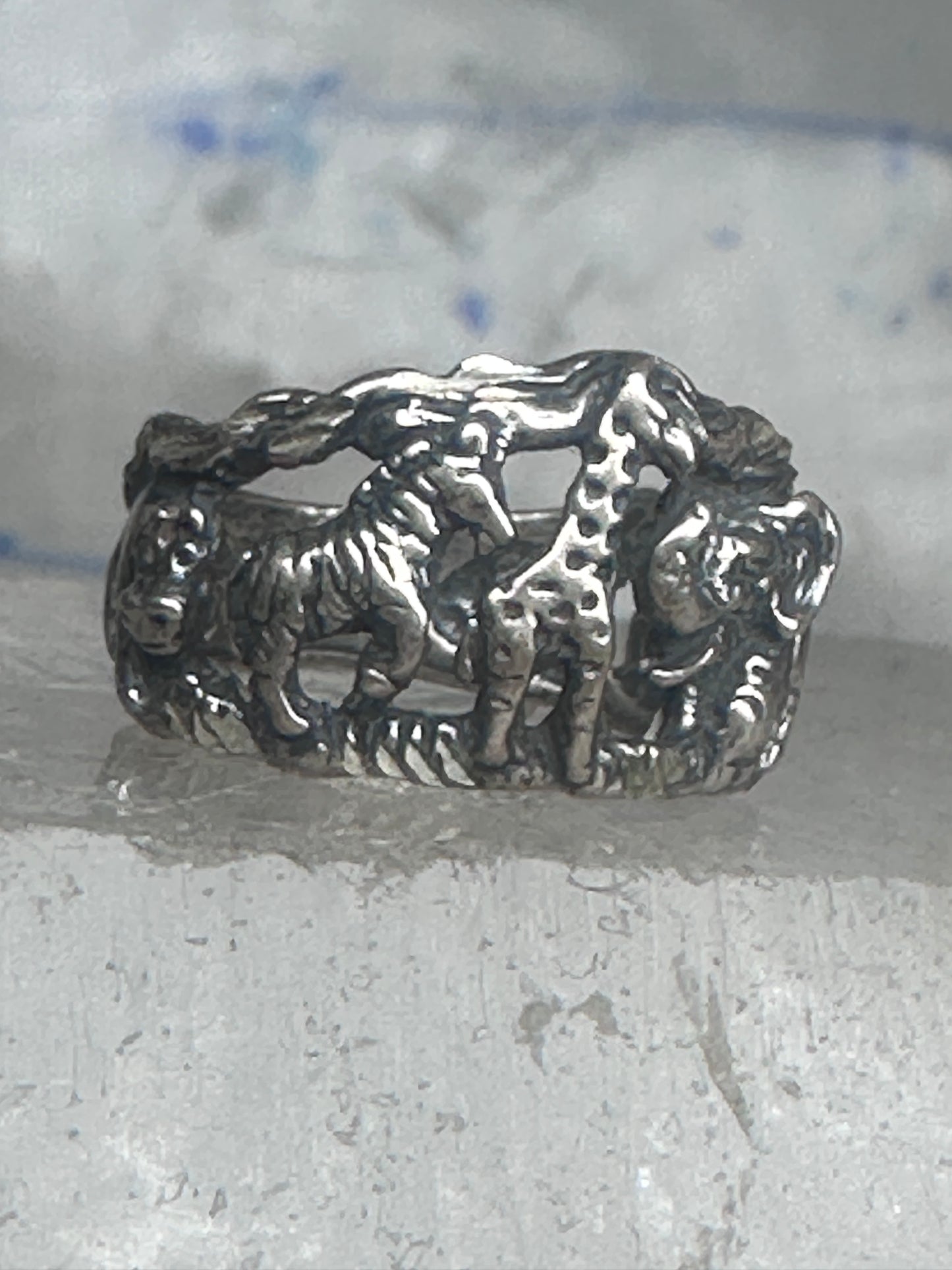 Animal ring Ted Ott Navajo size 5.5 Safari elephant giraffe horse zebra? hippo tiger sterling