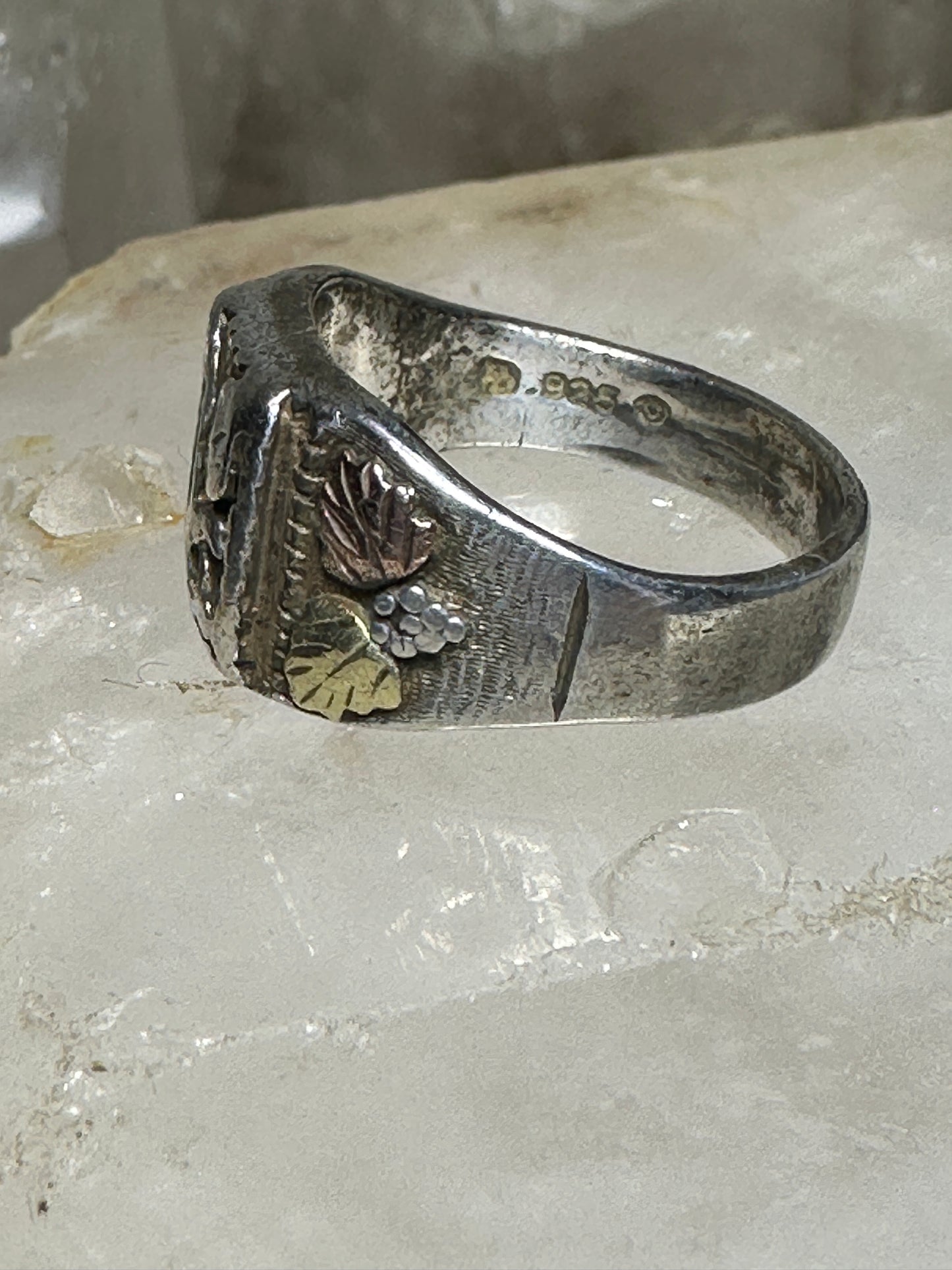 Black Hills Gold  ring Eagle leaves  size 8.75 sterling silver women men