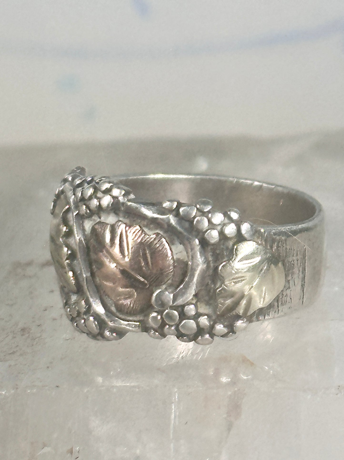 Black Hills Gold ring leaves pinky band size 4.50 sterling silver women girls