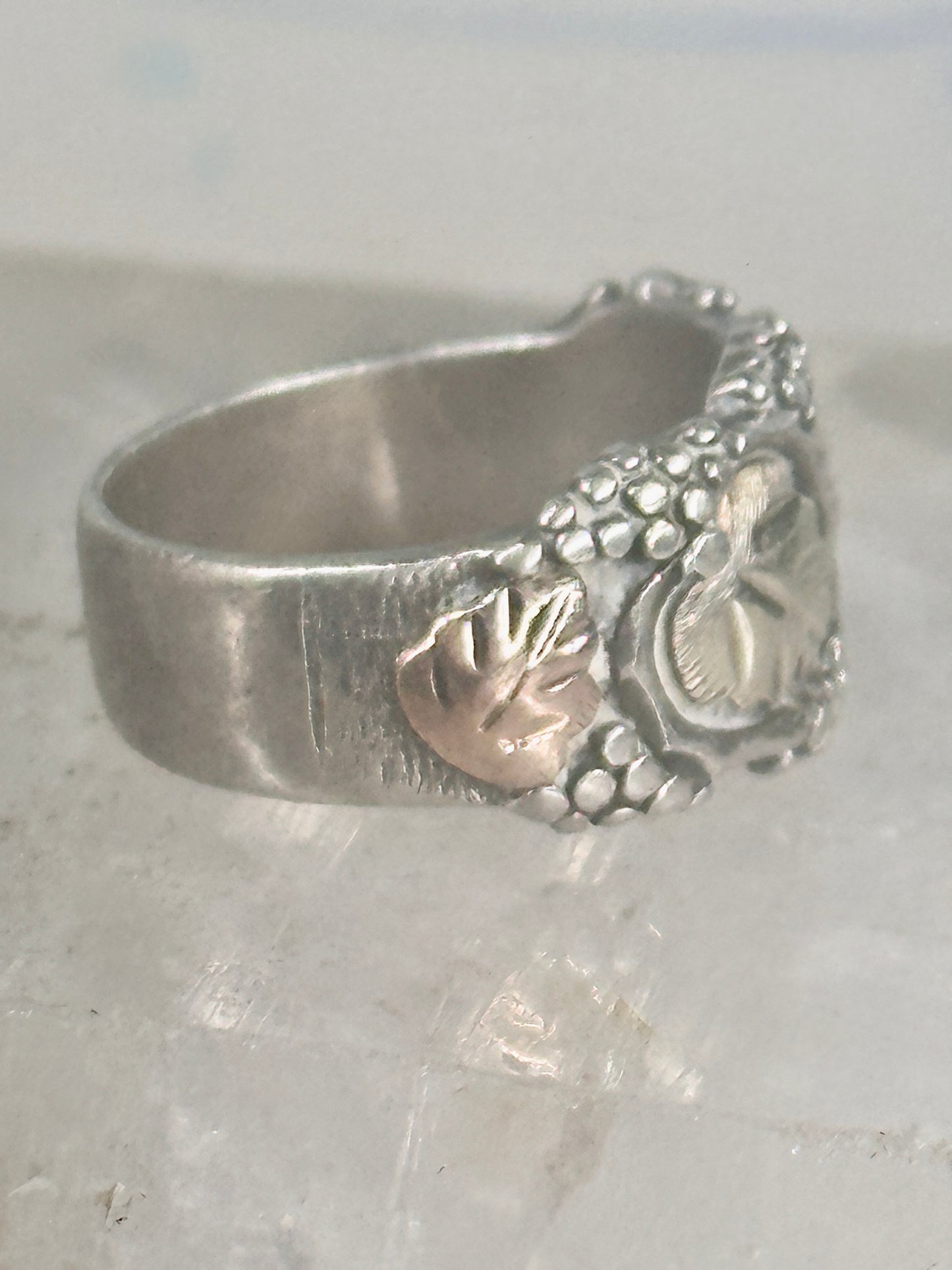 Black Hills Gold ring leaves pinky band size 4.50 sterling silver women girls