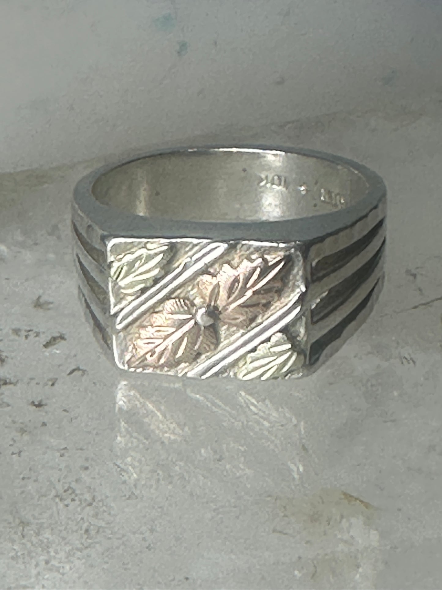 Black Hills Gold ring leaves band size 8.25 sterling silver detailed 10K women men