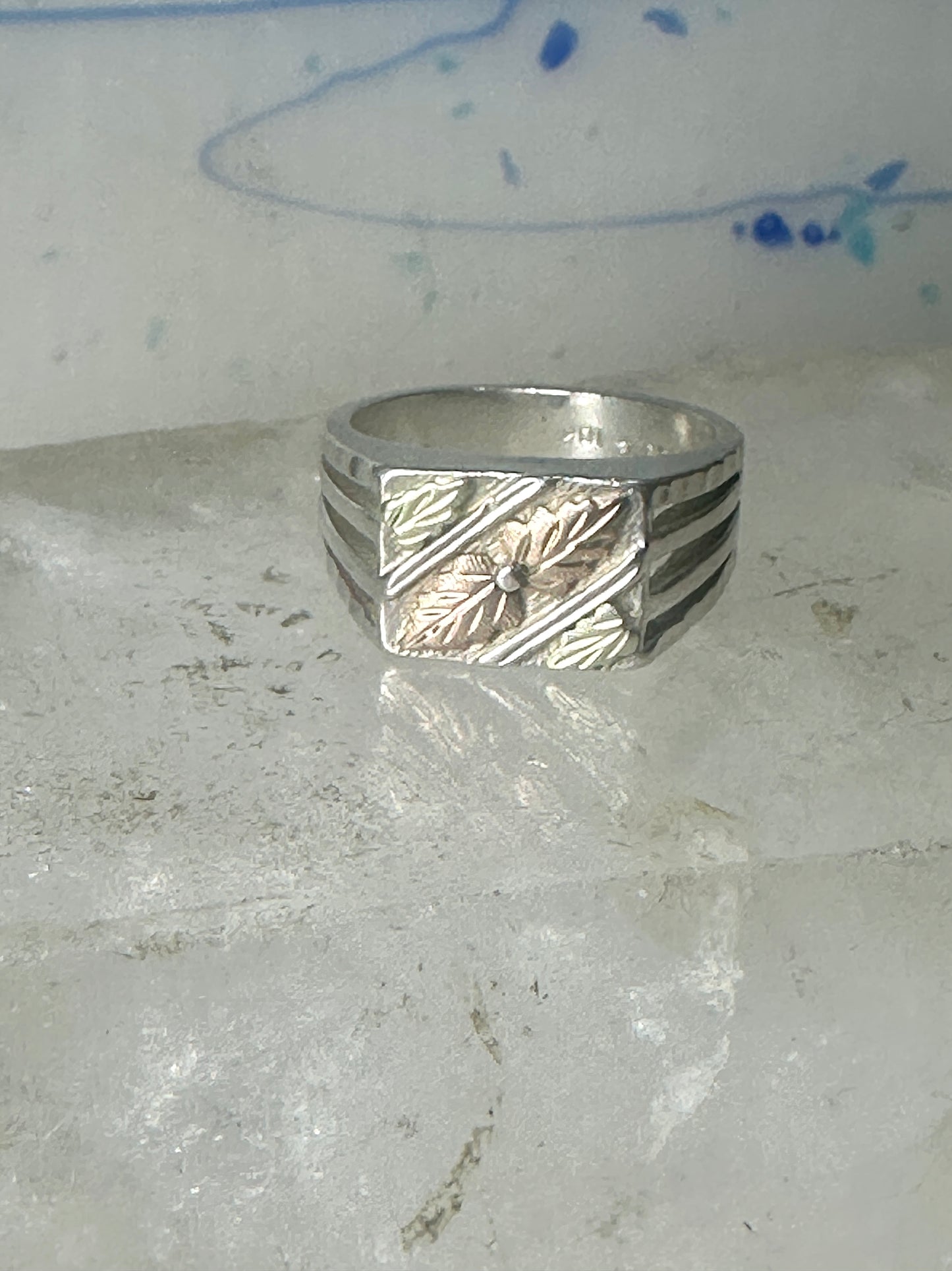 Black Hills Gold ring leaves band size 8.25 sterling silver detailed 10K women men