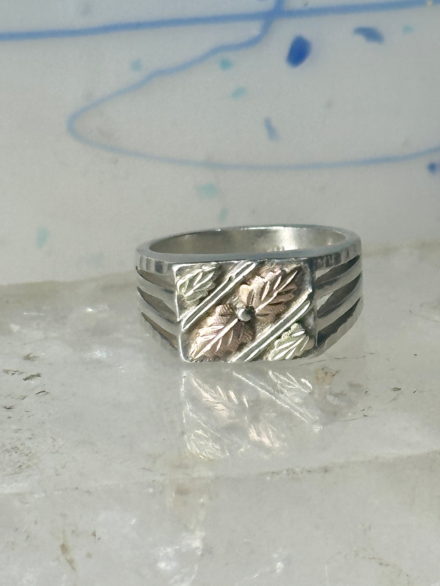 Black Hills Gold ring leaves band size 8.25 sterling silver detailed 10K women men