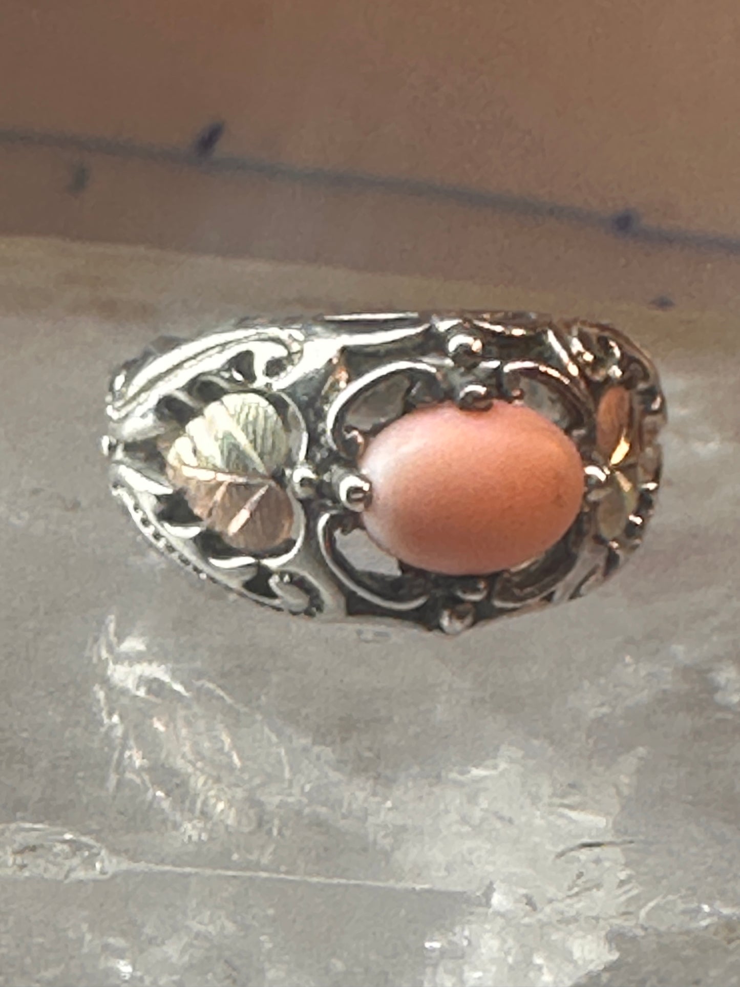 Black Hills Gold ring coral band leaves size 6 sterling silver women