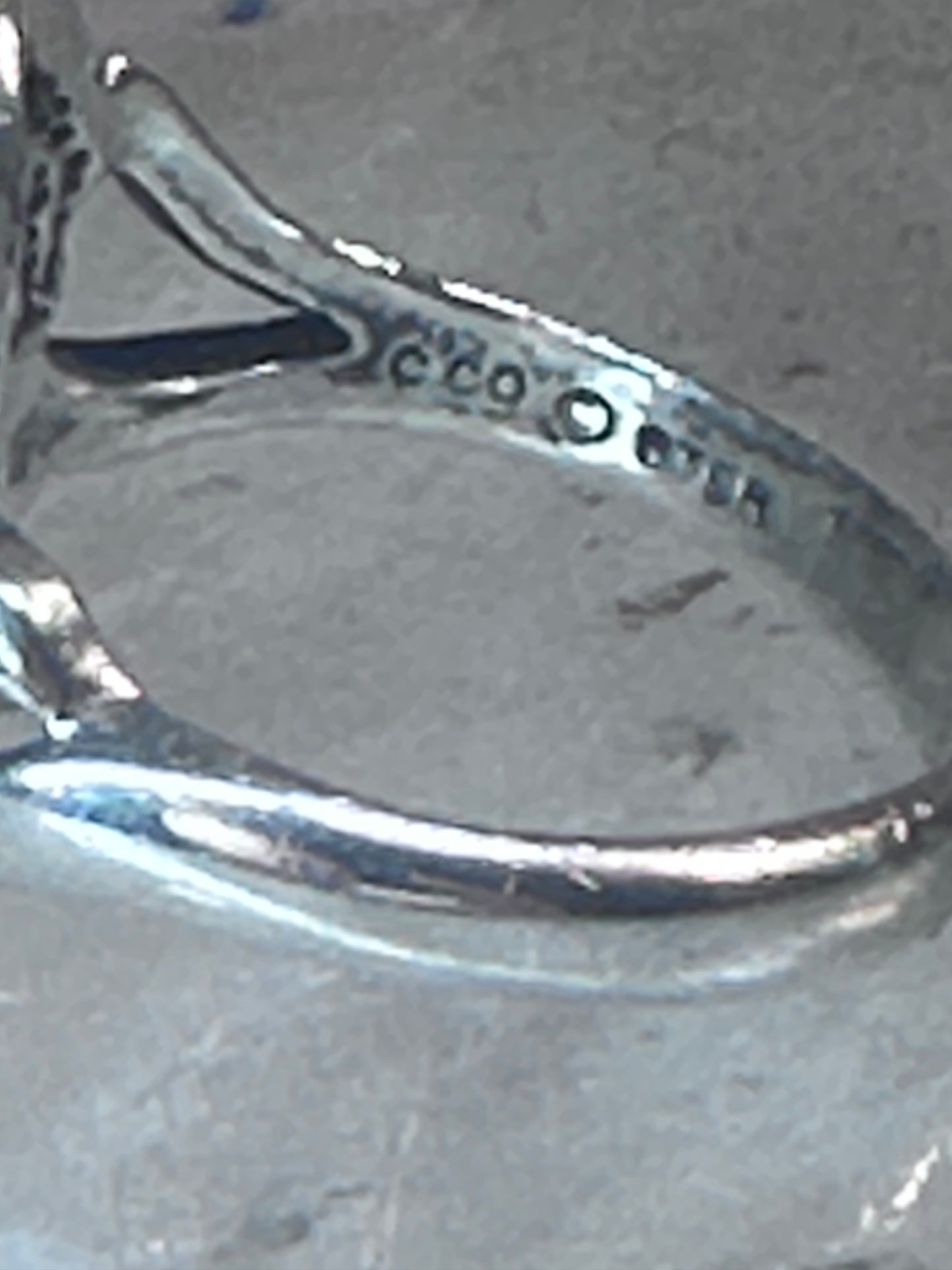 Black Hills Gold ring onyx band leaves size 3 sterling silver women