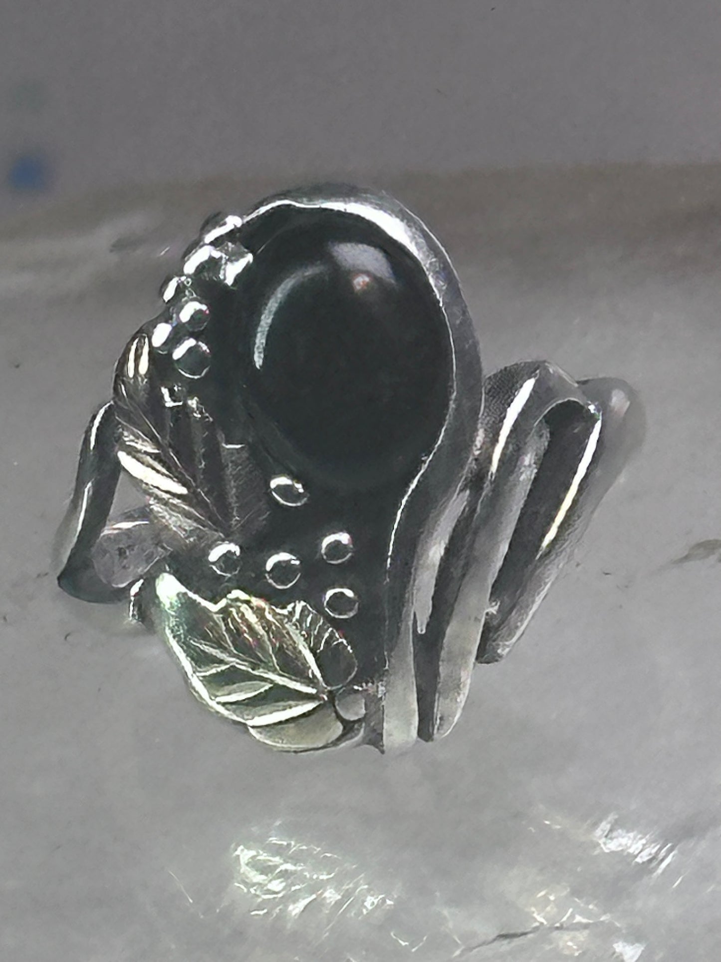 Black Hills Gold ring onyx band leaves size 3 sterling silver women