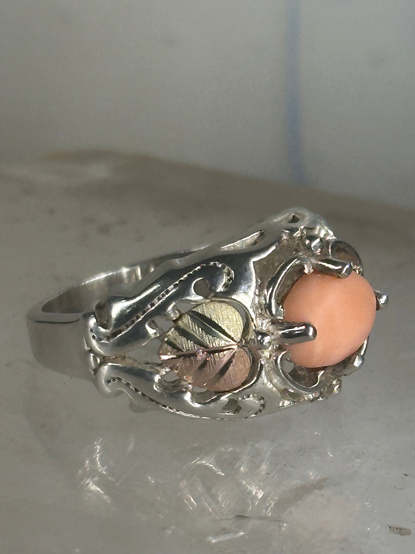 Black Hills Gold ring peach coral leaves band pinky sterling silver size 4.7 12K over sterling women