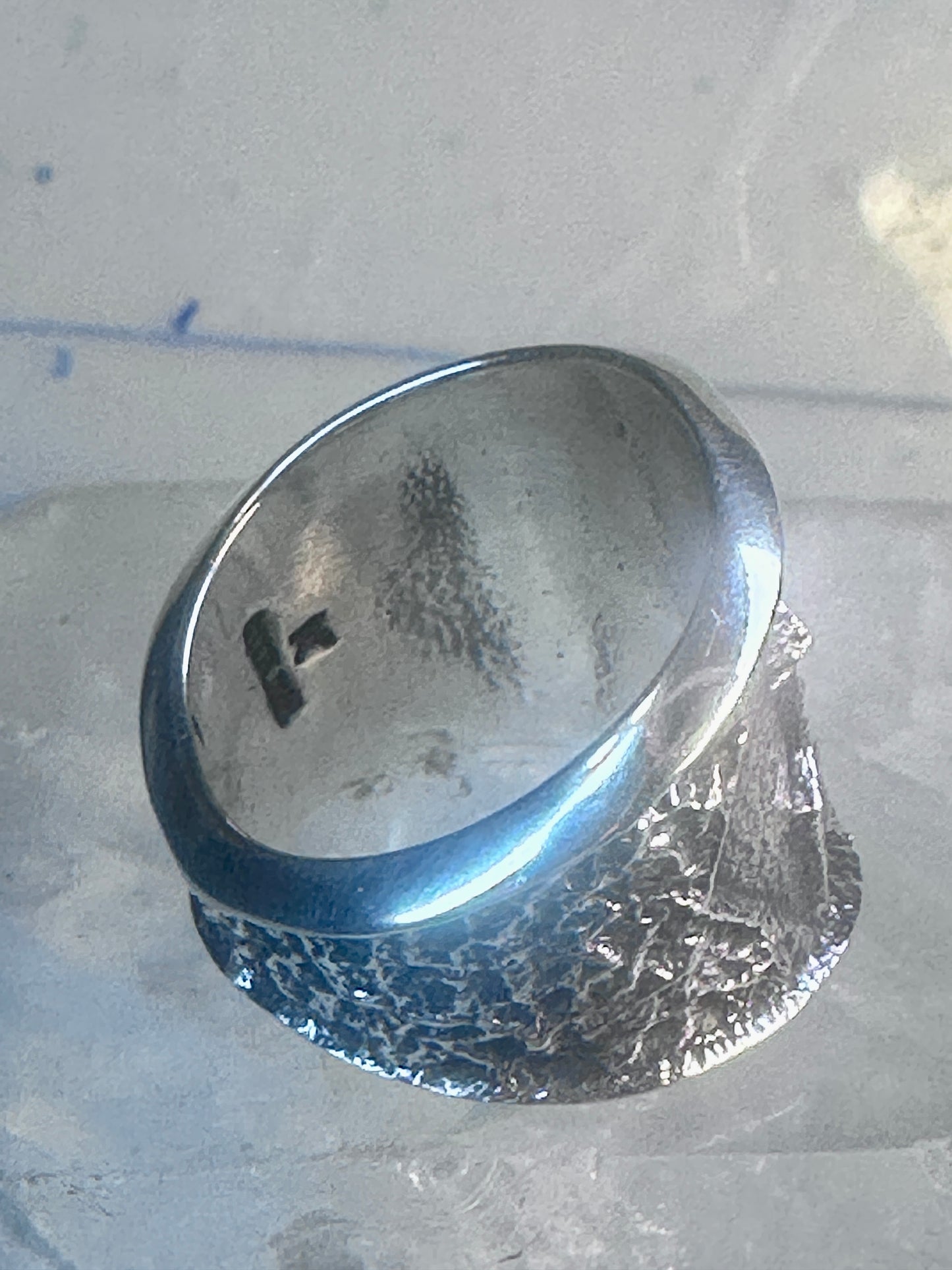 Arrow ring Tufa cast band Kevin Yazzie size 11 sterling silver women