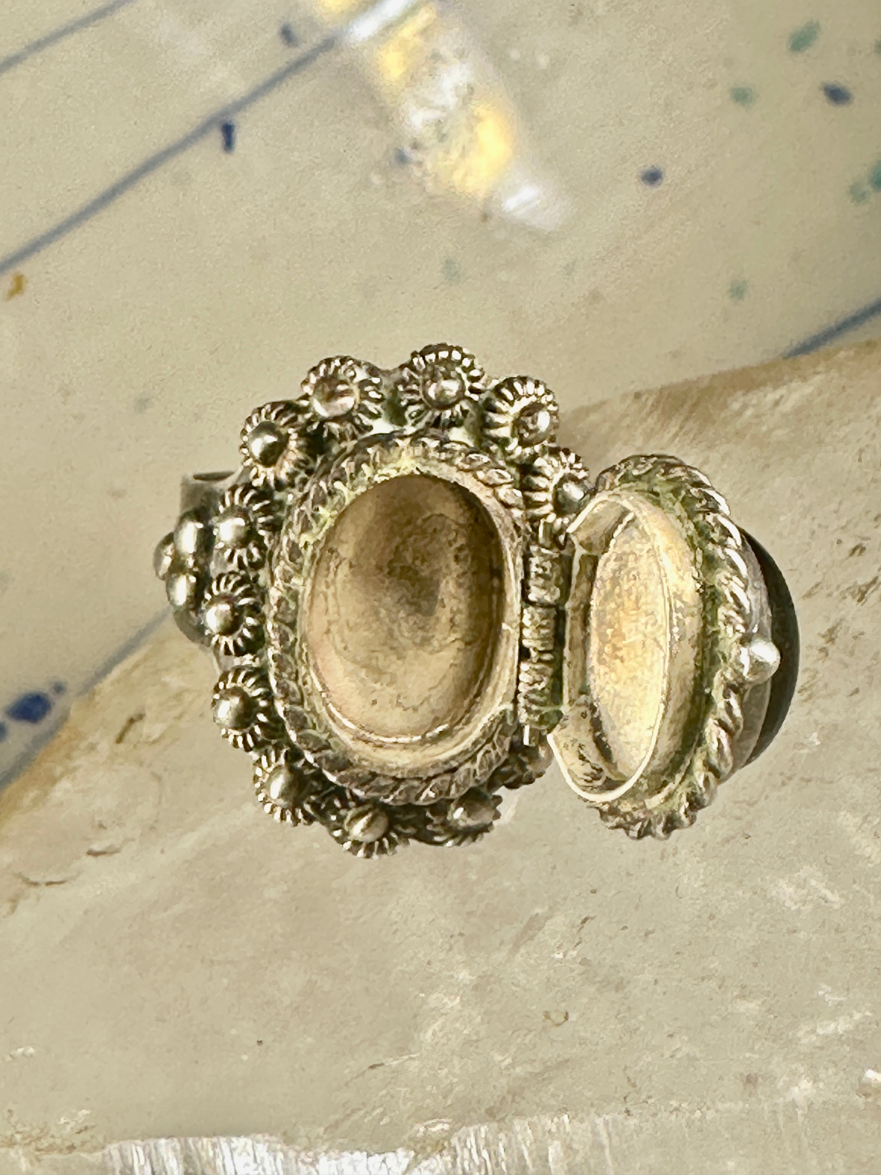 Antique poison ring store