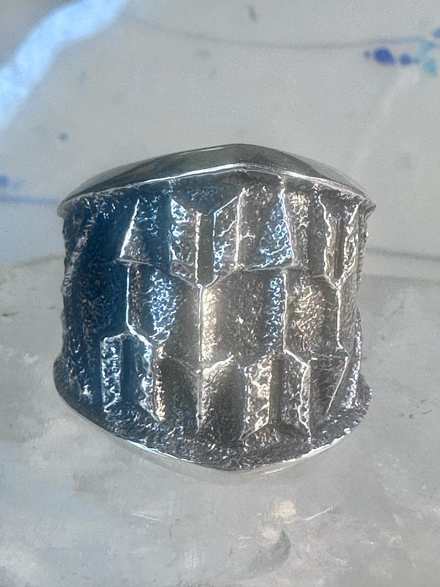 Arrow ring Tufa cast band Kevin Yazzie size 11 sterling silver women