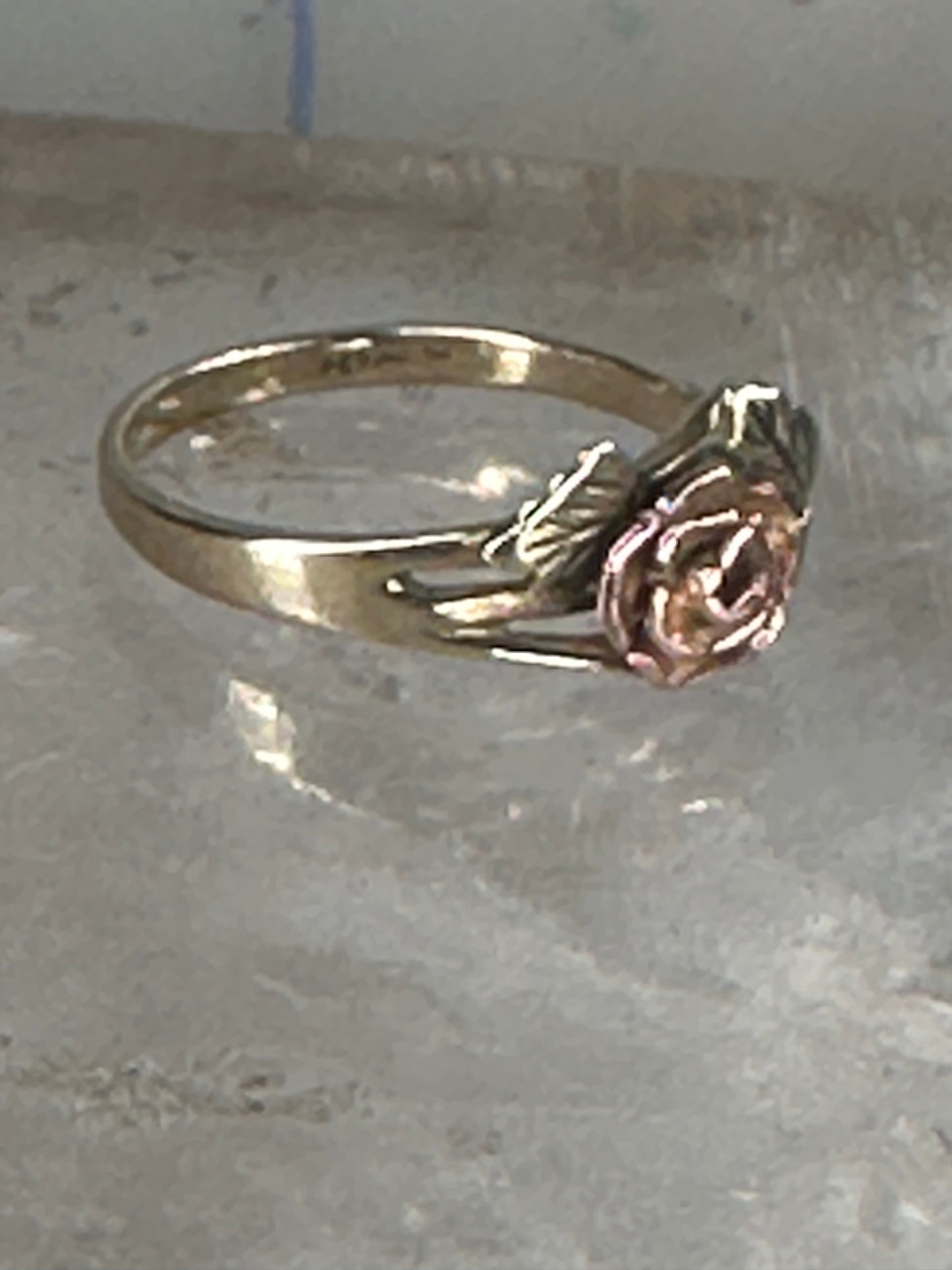 Black Hills Gold ring rose band size 4.75 10K Valentine women girls