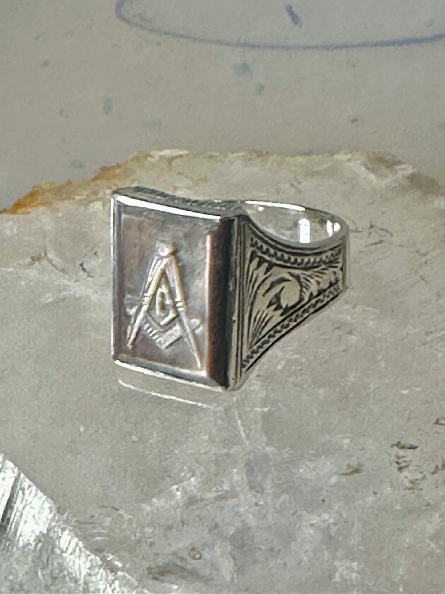 Masonic ring Mother of pearl Mason carved compass size 8.50 sterling silver women men