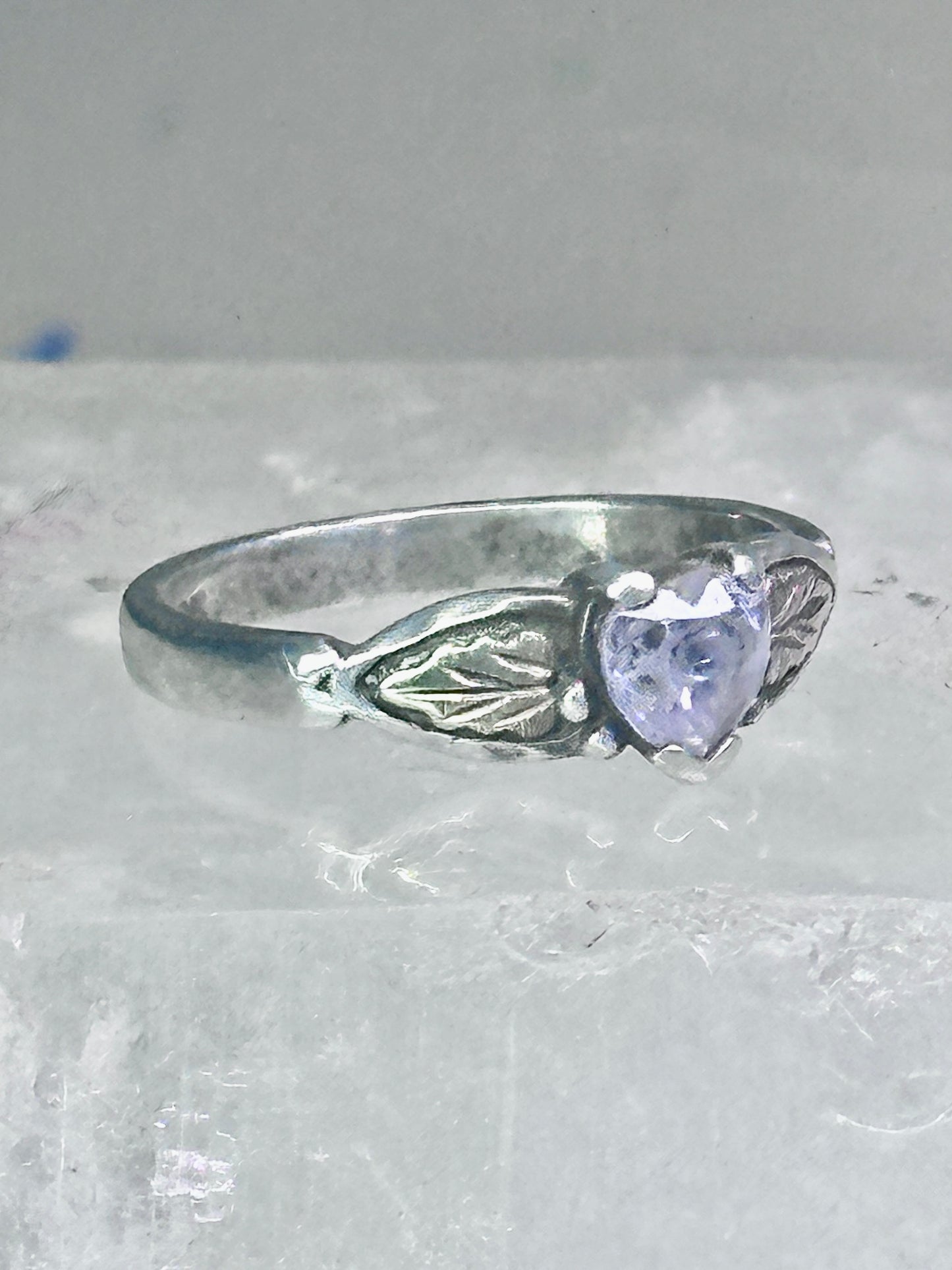 Black Hills Gold Ring leaves slender valentine heart love band size 5 sterling silver women pinky