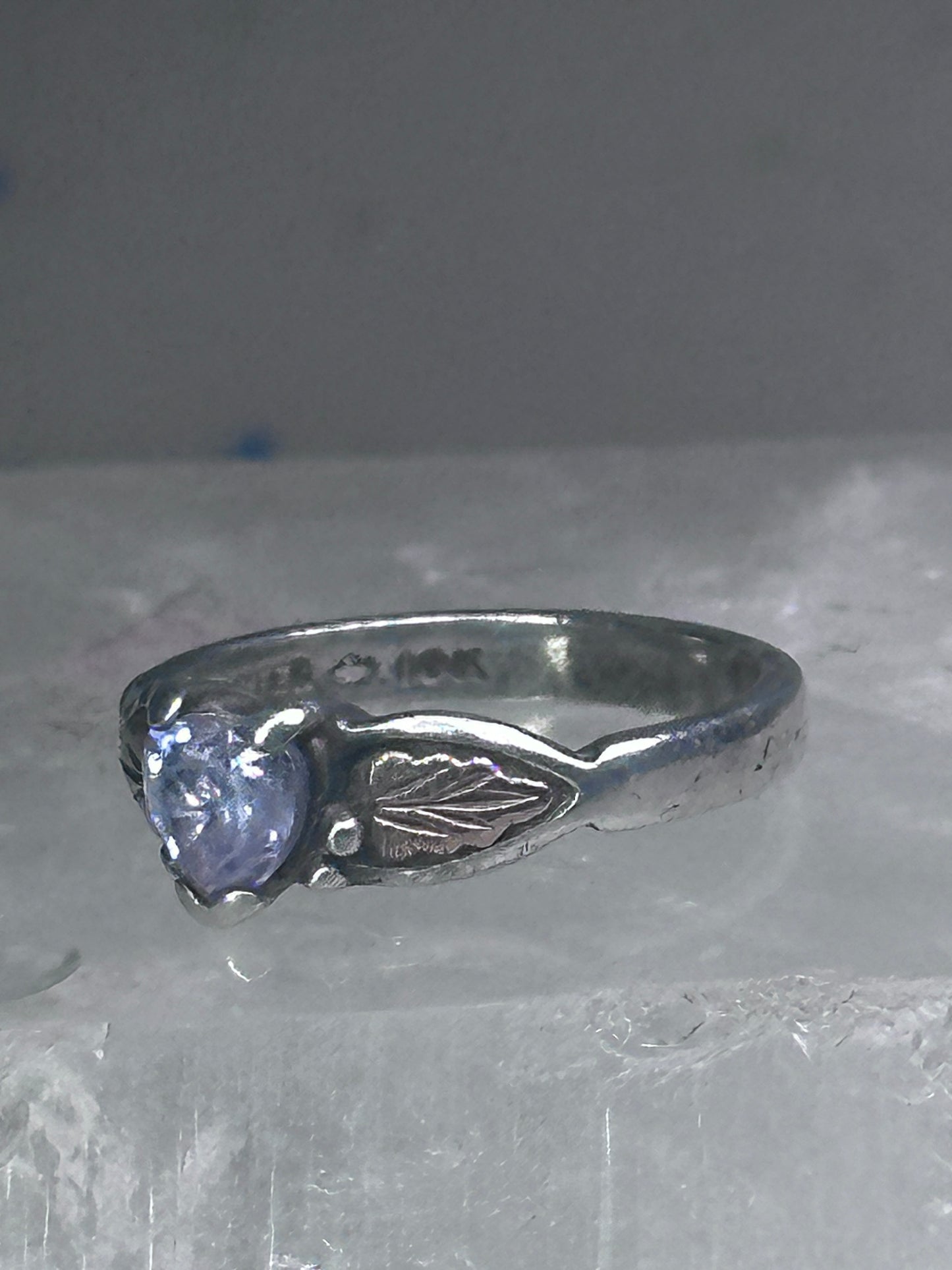 Black Hills Gold Ring leaves slender valentine heart love band size 5 sterling silver women pinky