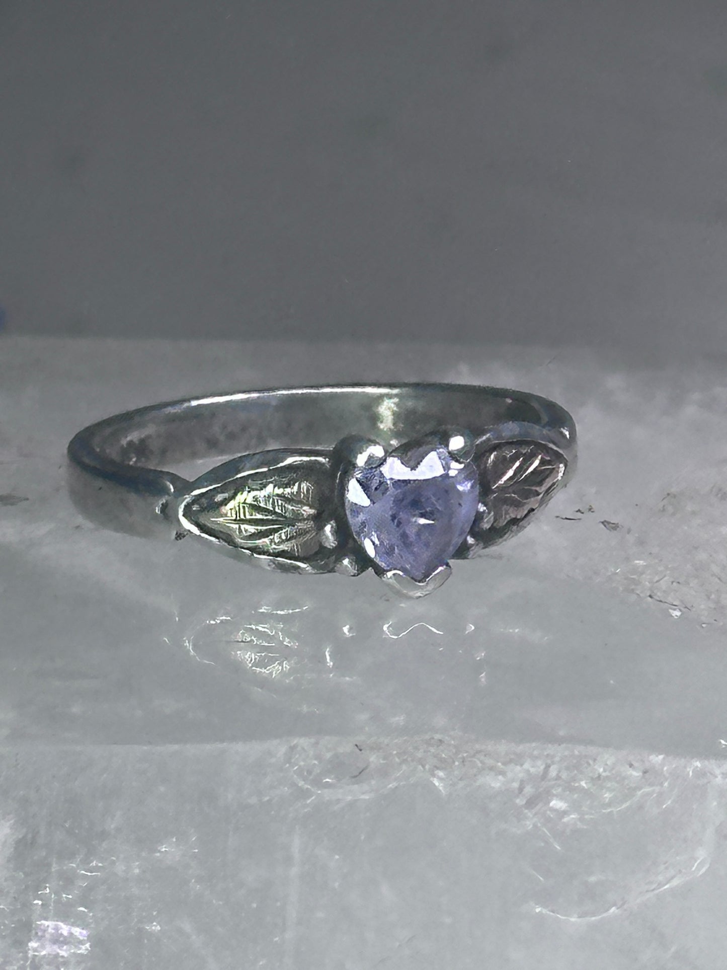 Black Hills Gold Ring leaves slender valentine heart love band size 5 sterling silver women pinky