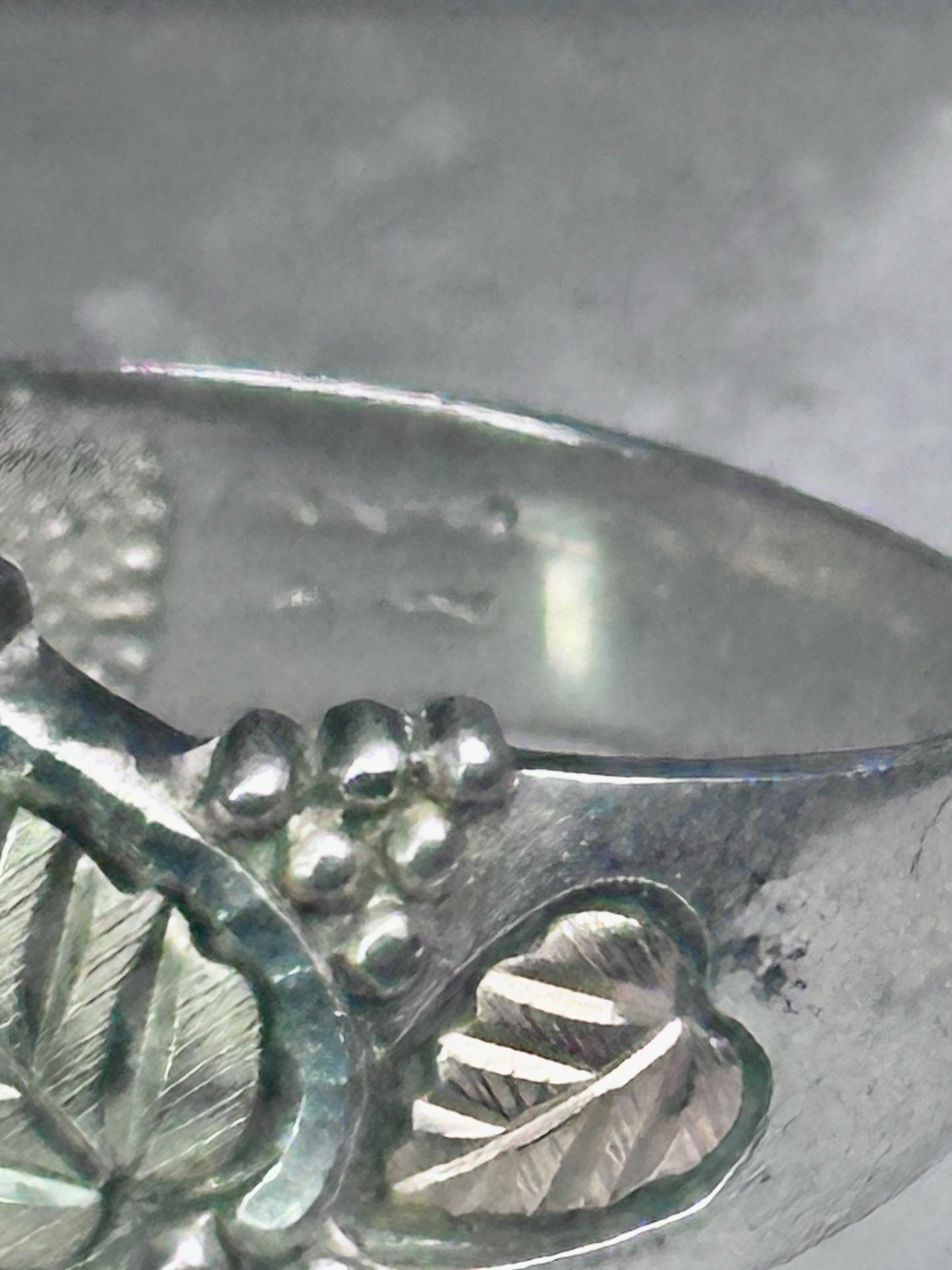 Black Hills Gold Ring leaves wedding band size 7.75 sterling silver women men